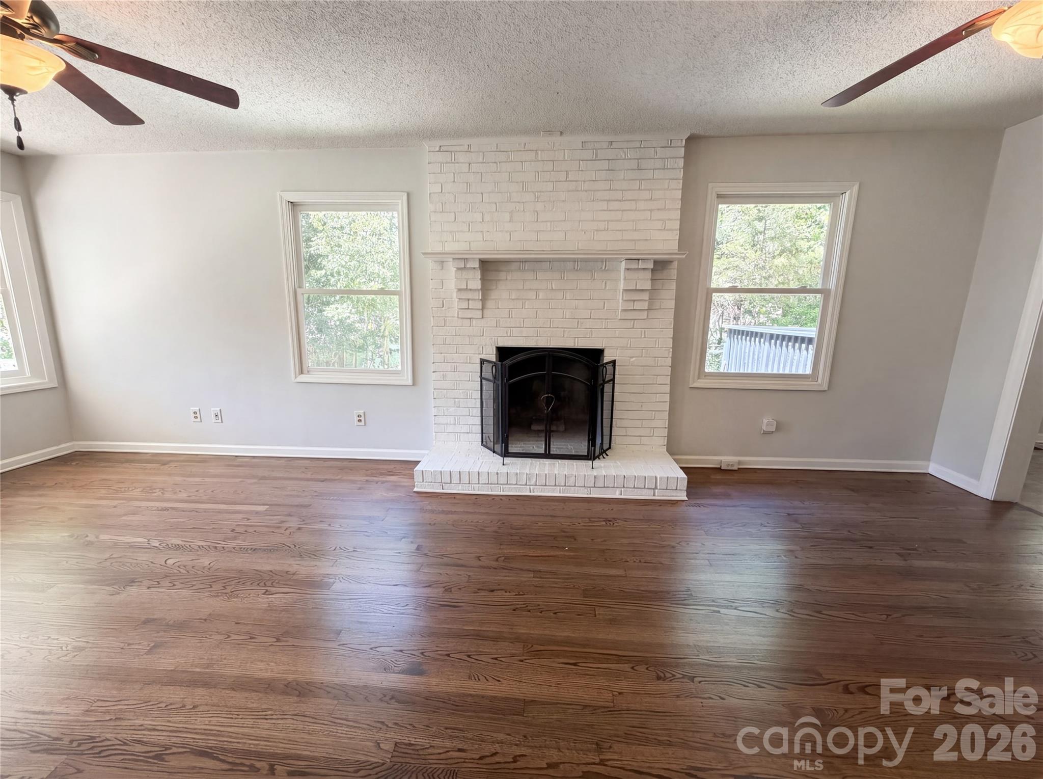 411 Ewing Drive Property Photo 2