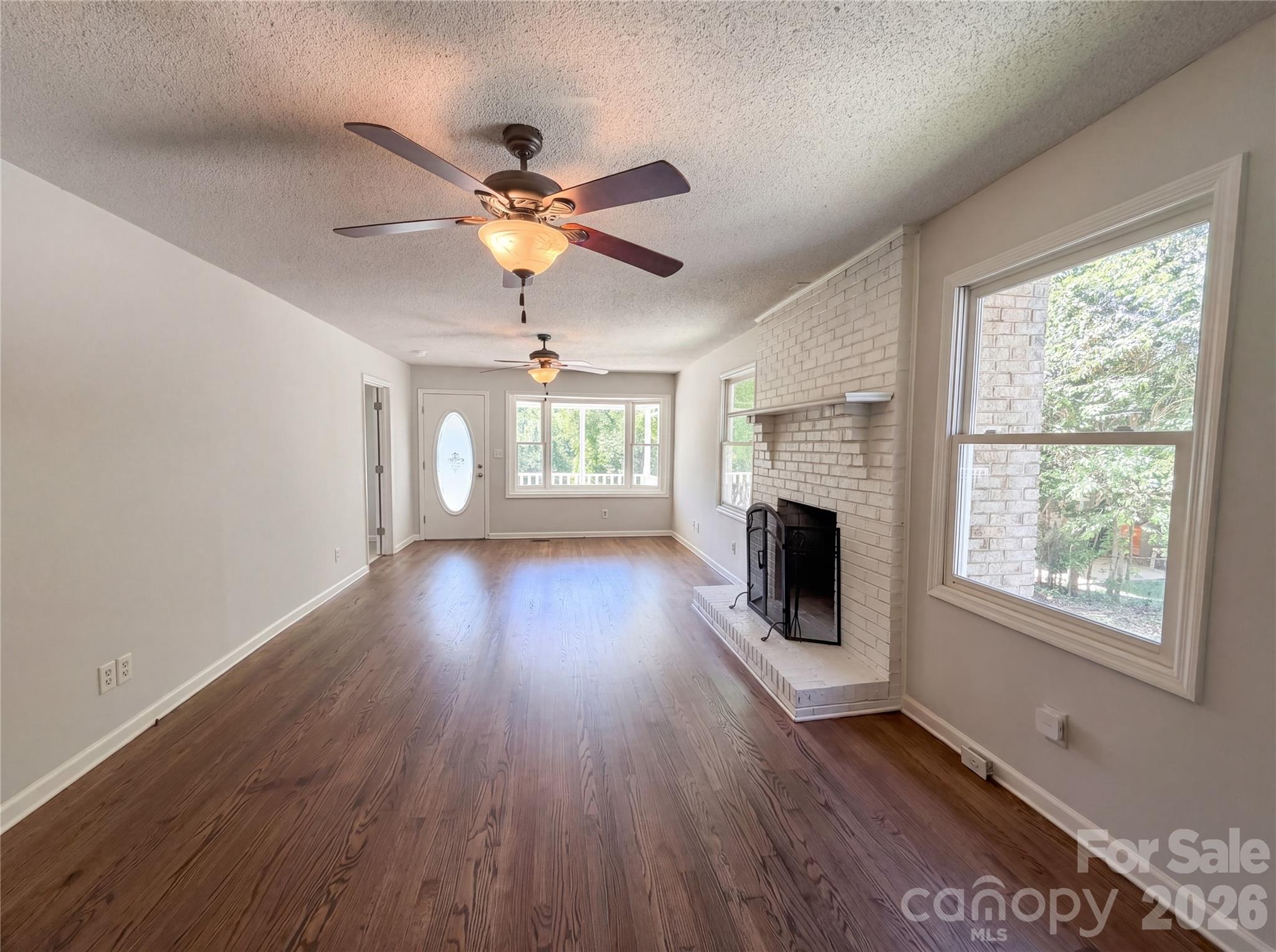 411 Ewing Drive Property Photo 3
