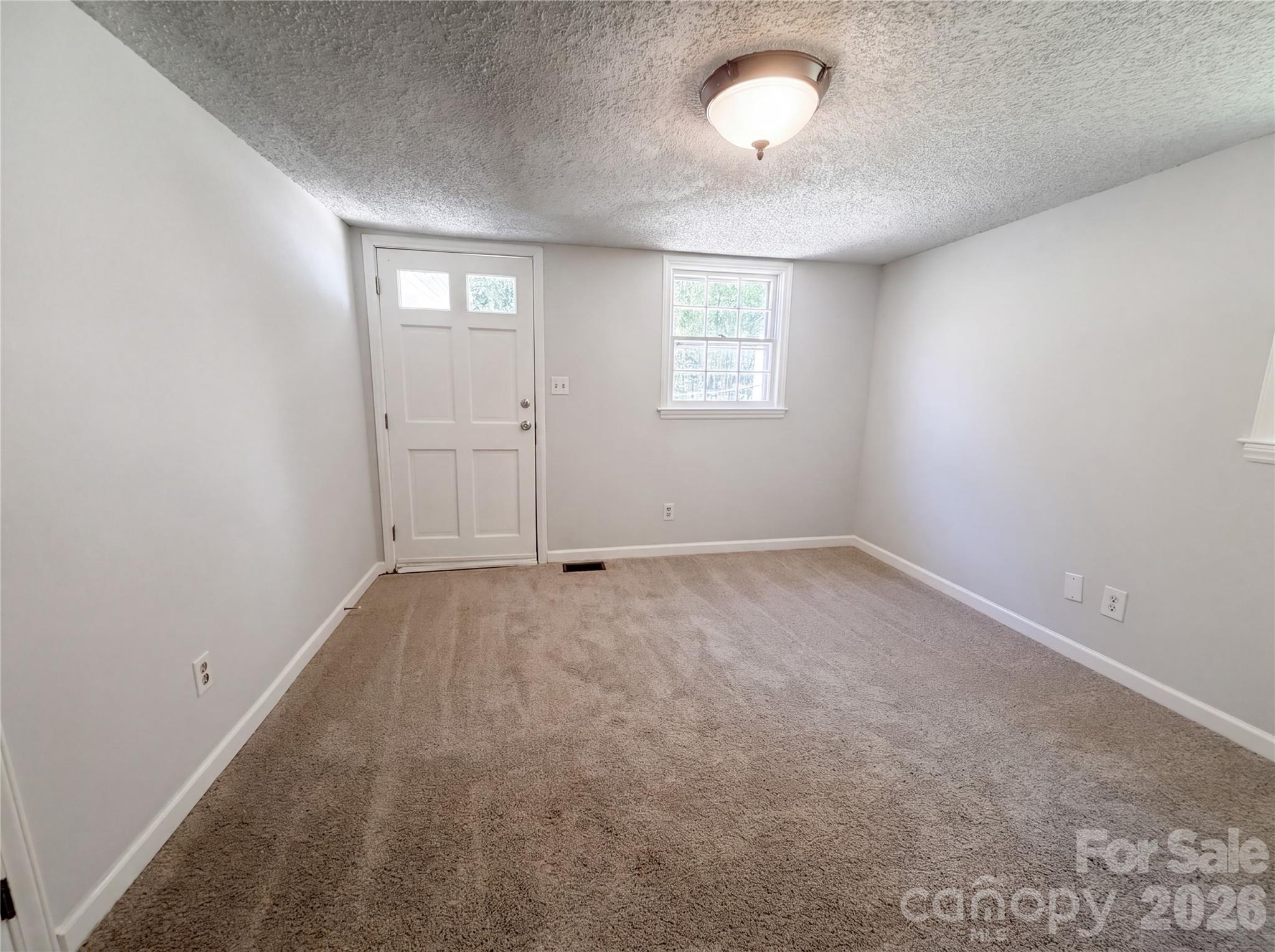 411 Ewing Drive Property Photo 11