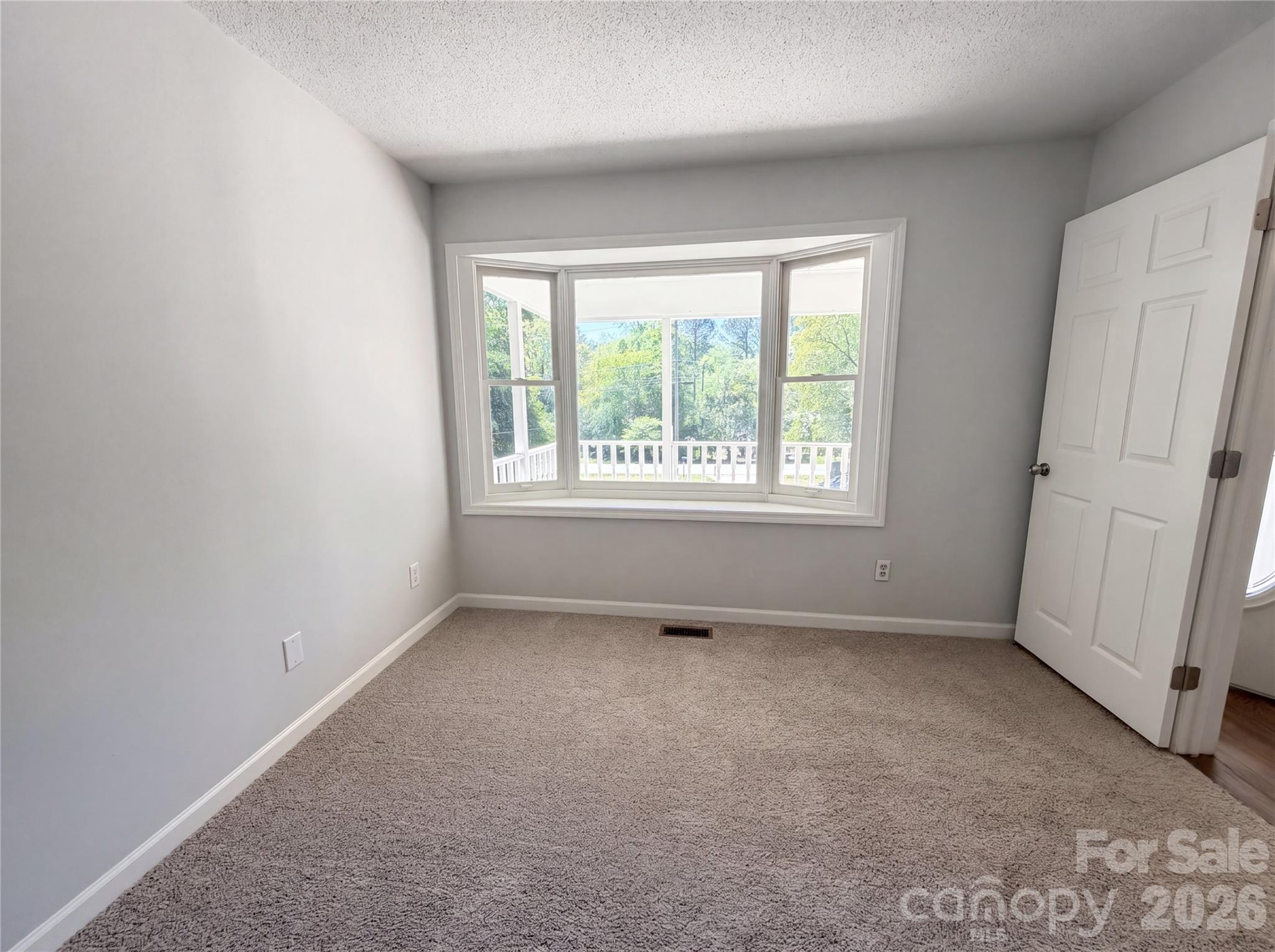 411 Ewing Drive Property Photo 12