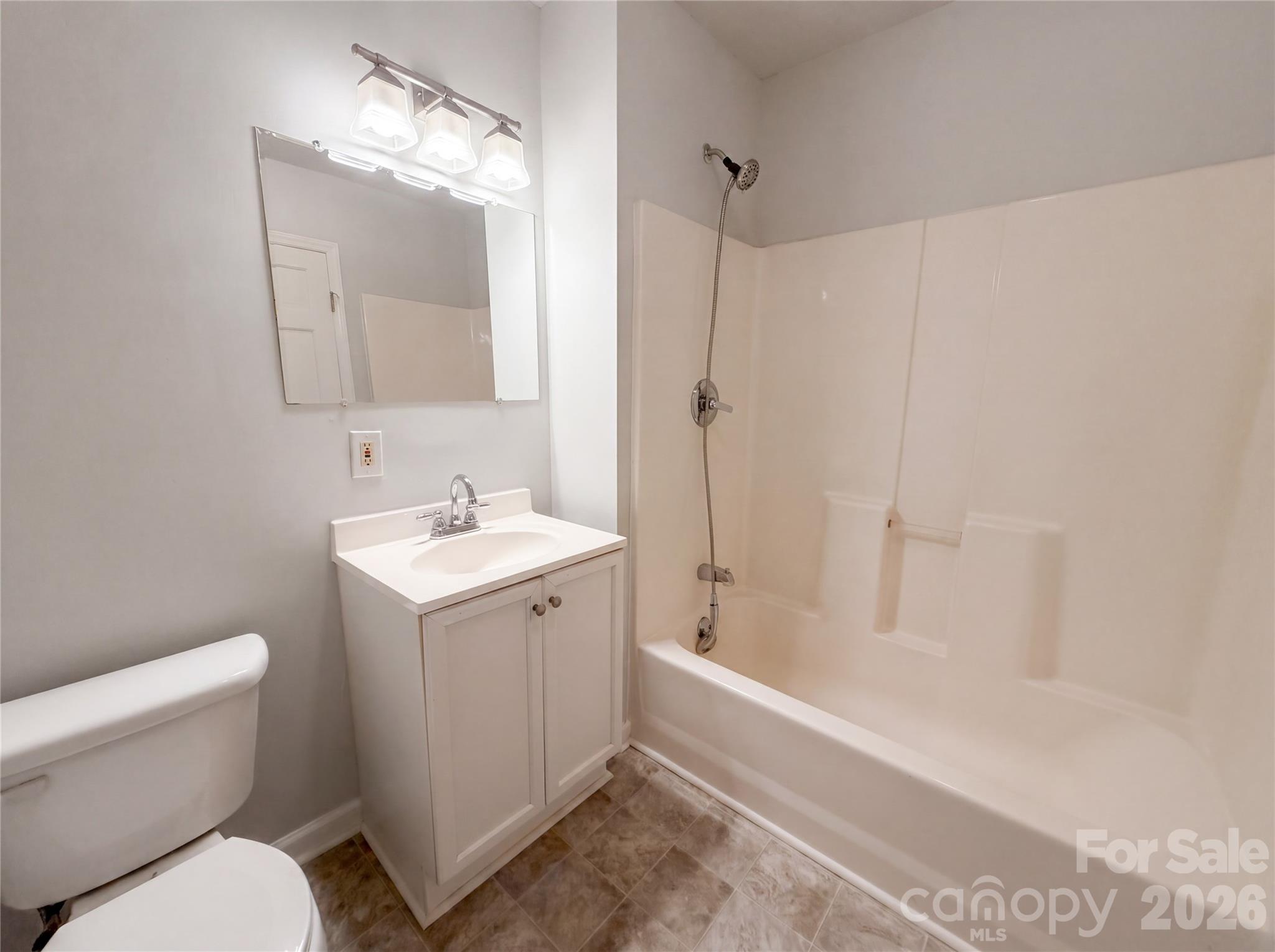 411 Ewing Drive Property Photo 14
