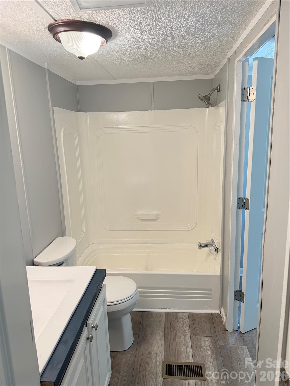 110 Tulip Tree Court Property Photo 18