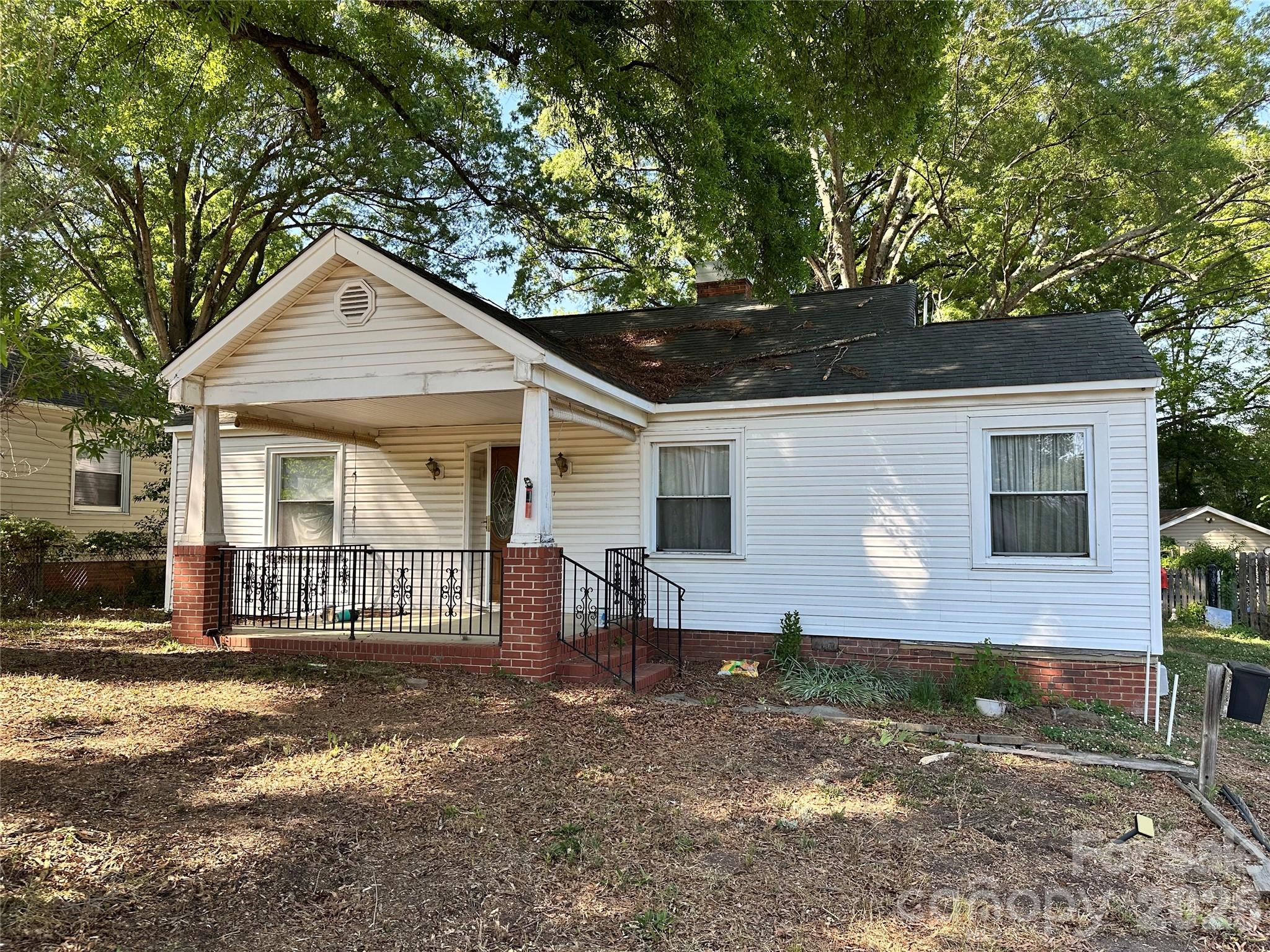 1917 Marguerite Avenue Property Photo 1