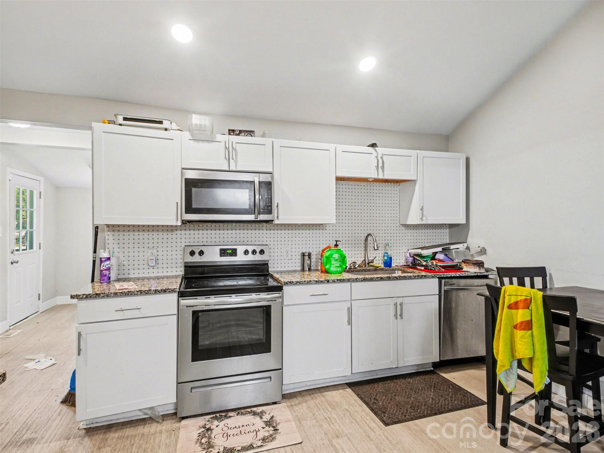 92 Saint Charles Avenue Property Photo 1