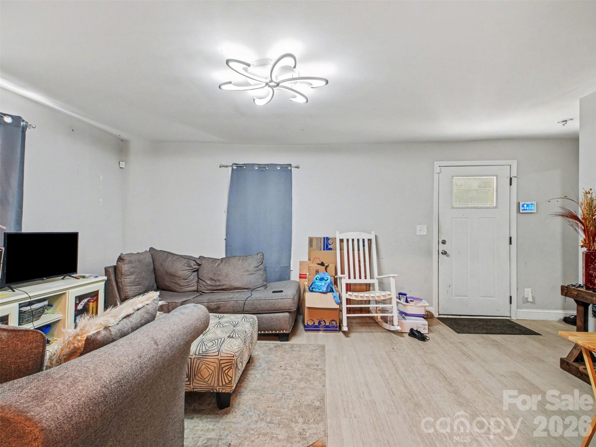 92 Saint Charles Avenue Property Photo 2
