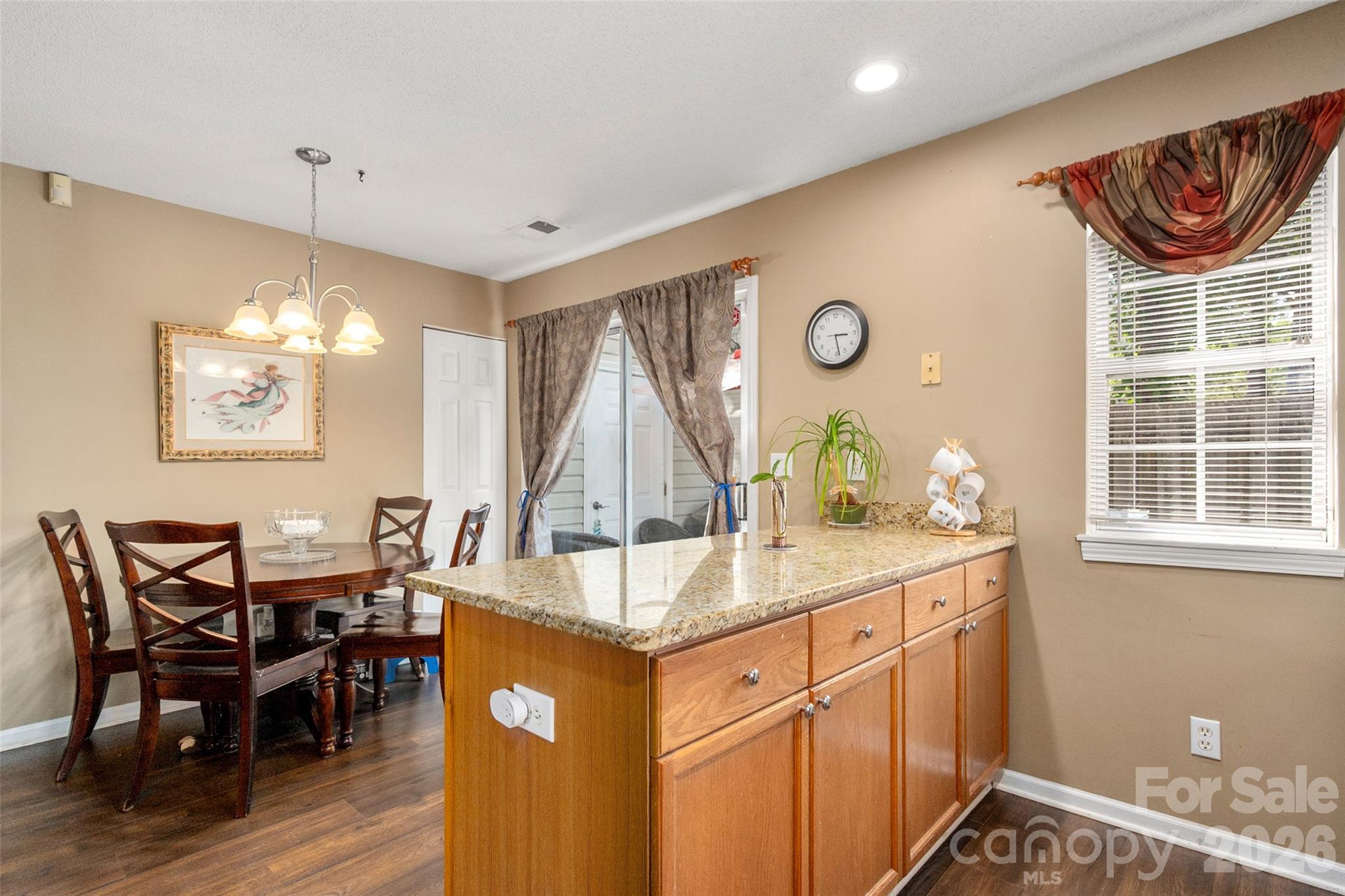 735 Mountainwater Drive Property Photo 9