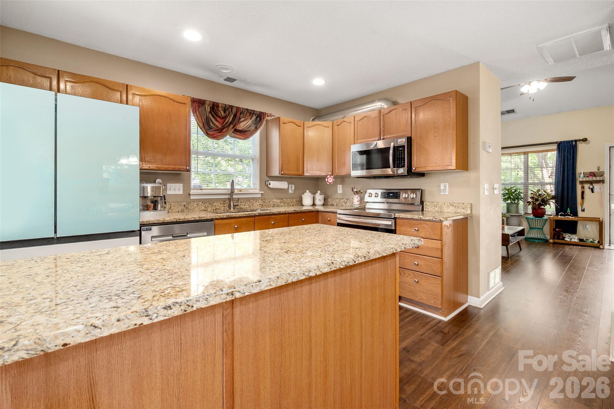 735 Mountainwater Drive Property Photo 11