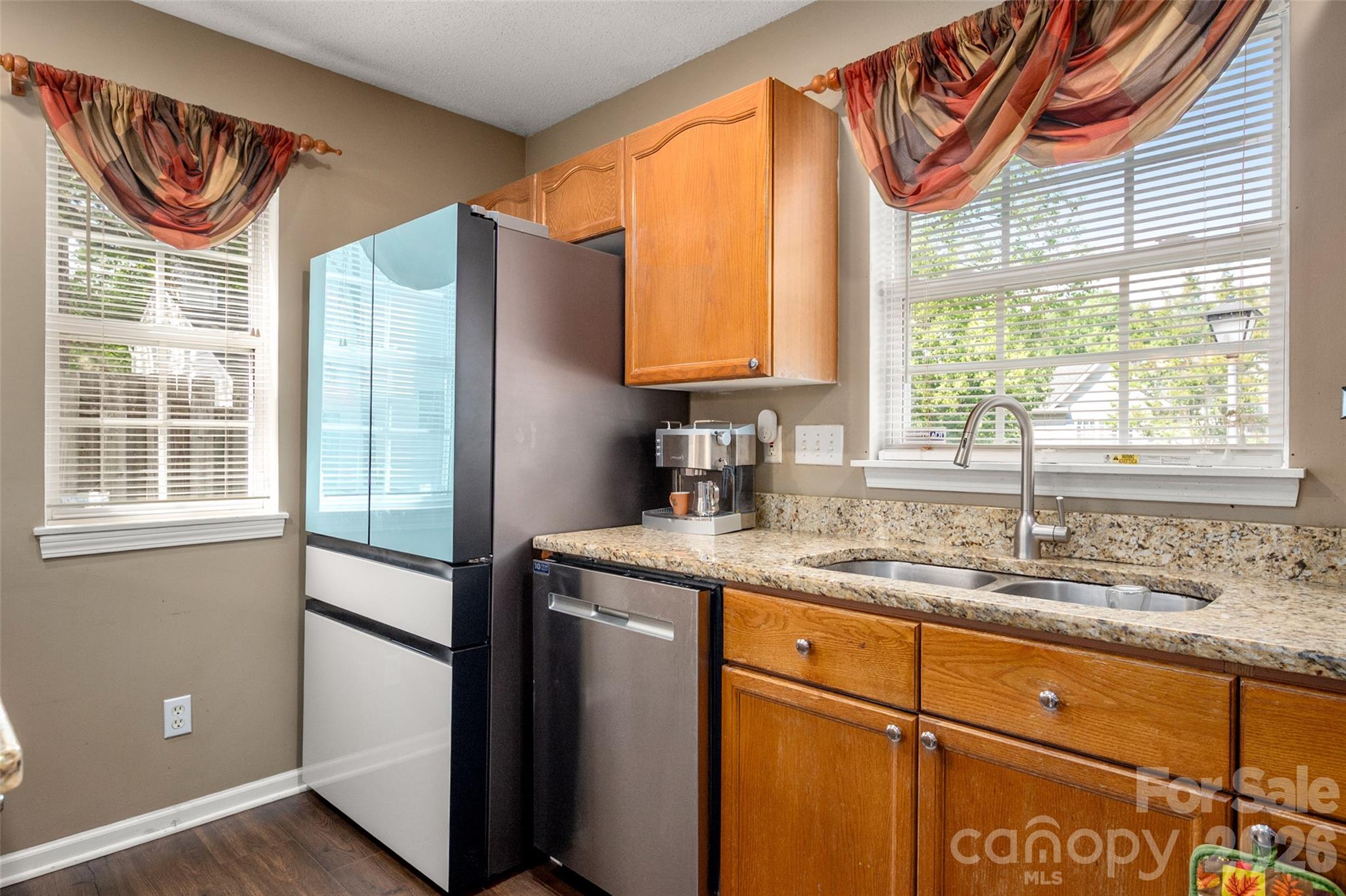 735 Mountainwater Drive Property Photo 12