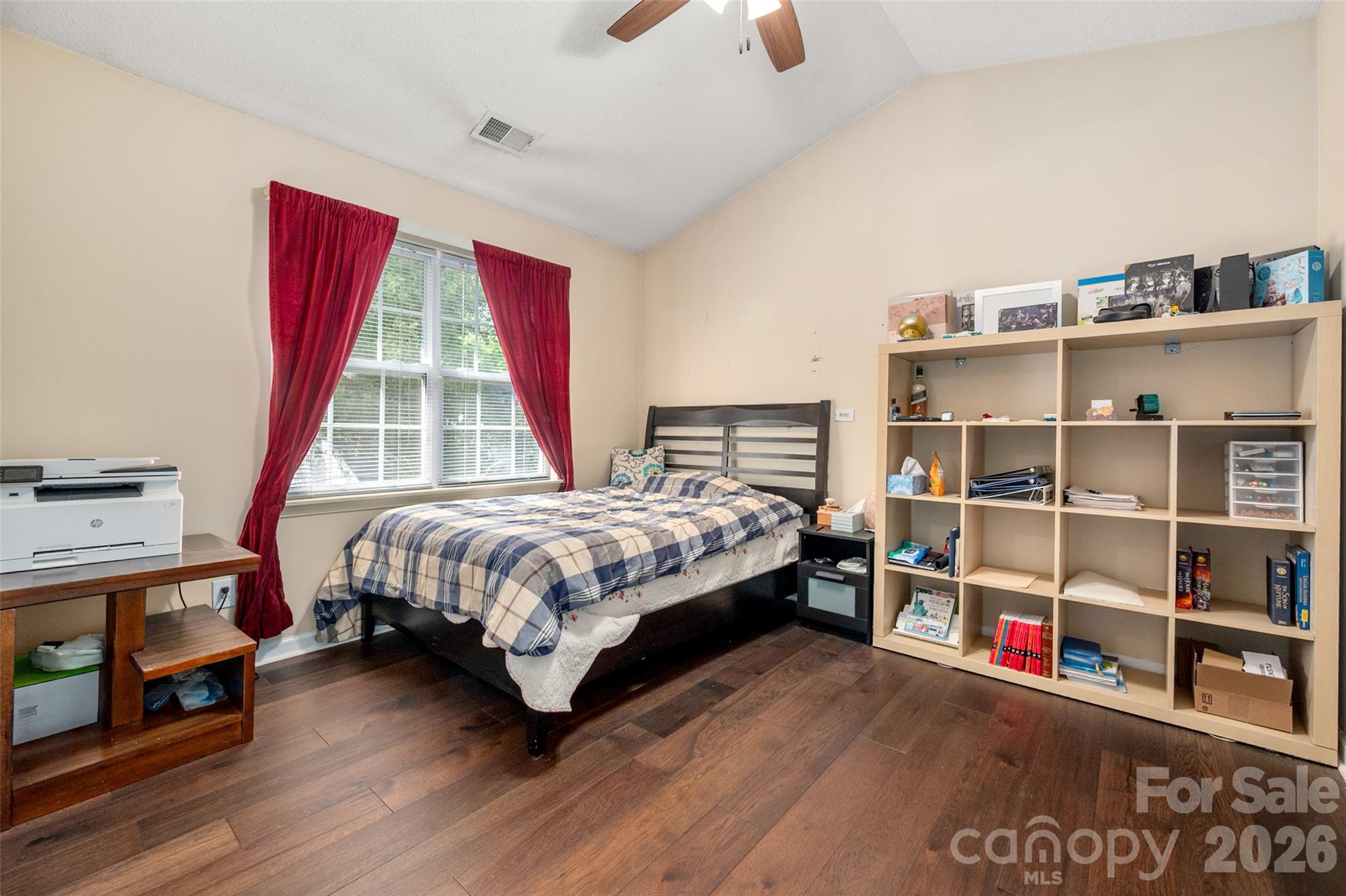735 Mountainwater Drive Property Photo 17