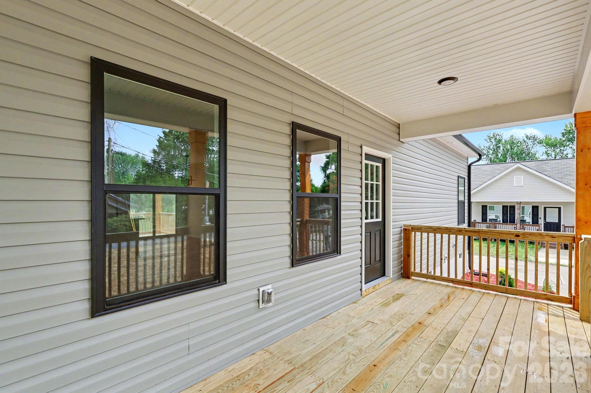 510 Thomas Street Property Photo 6