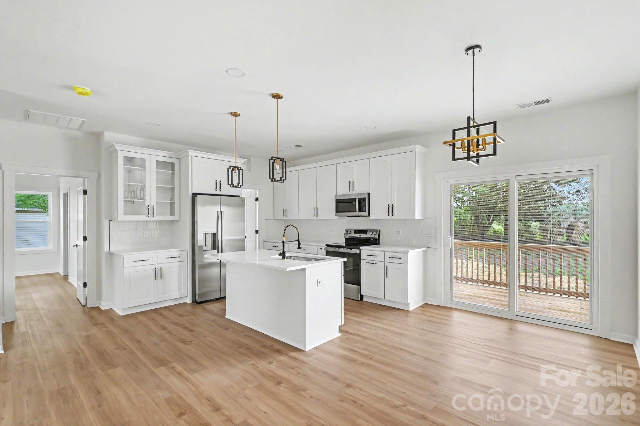 510 Thomas Street Property Photo 13