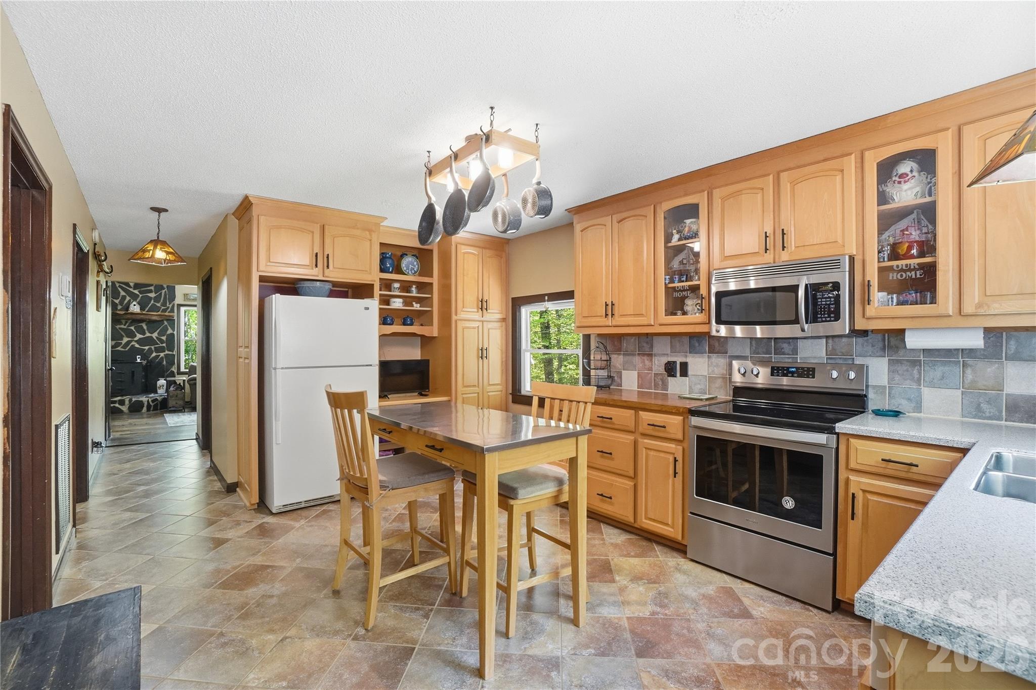 4460 Mullis Road Property Photo 14