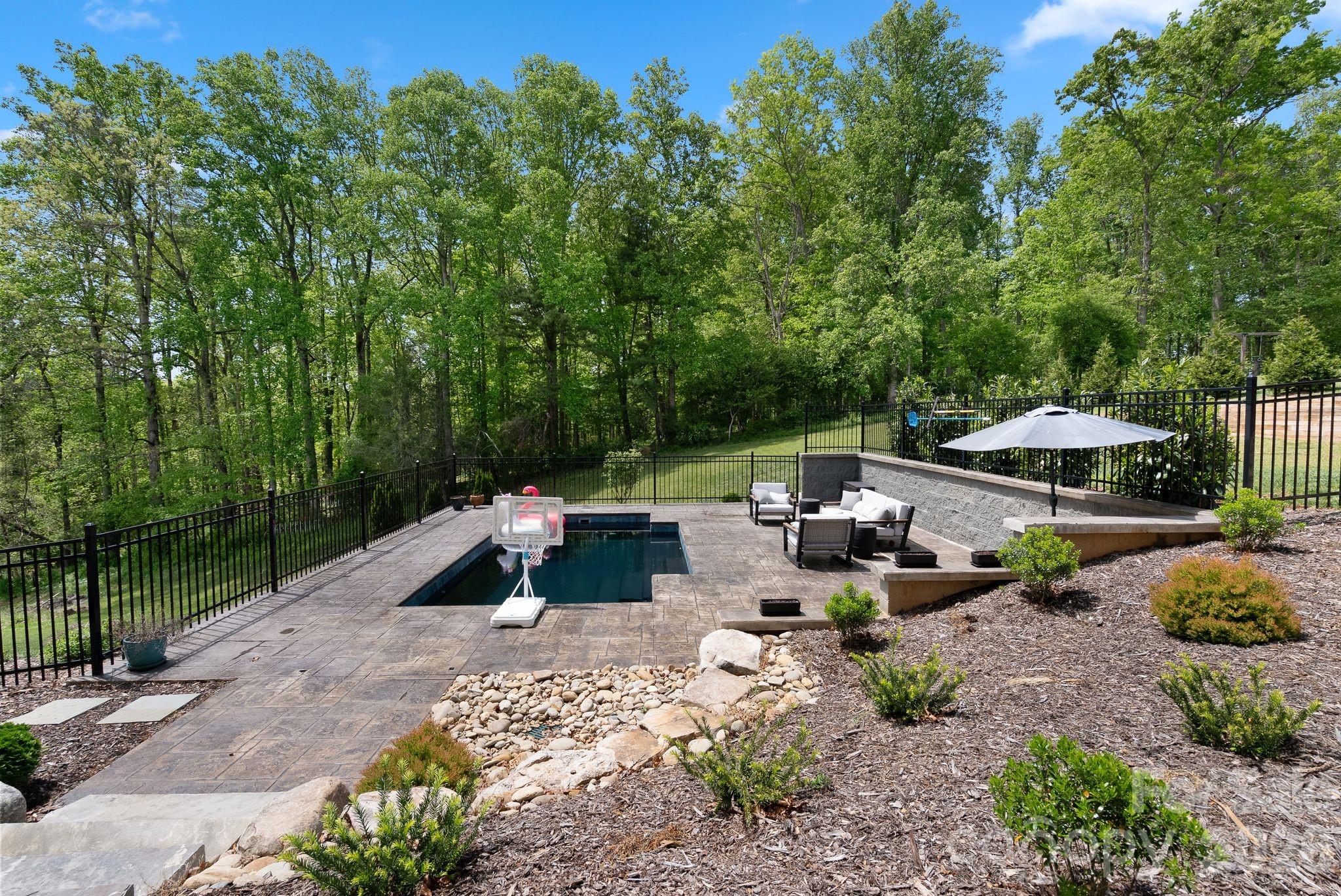 90 Gracie Lane Property Photo 34