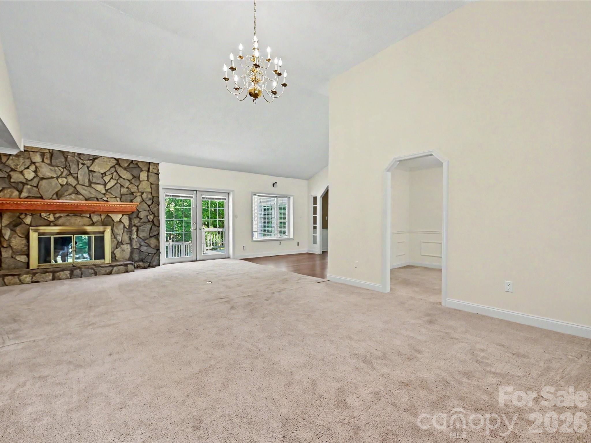 1011 Tarlton Drive Property Photo 2