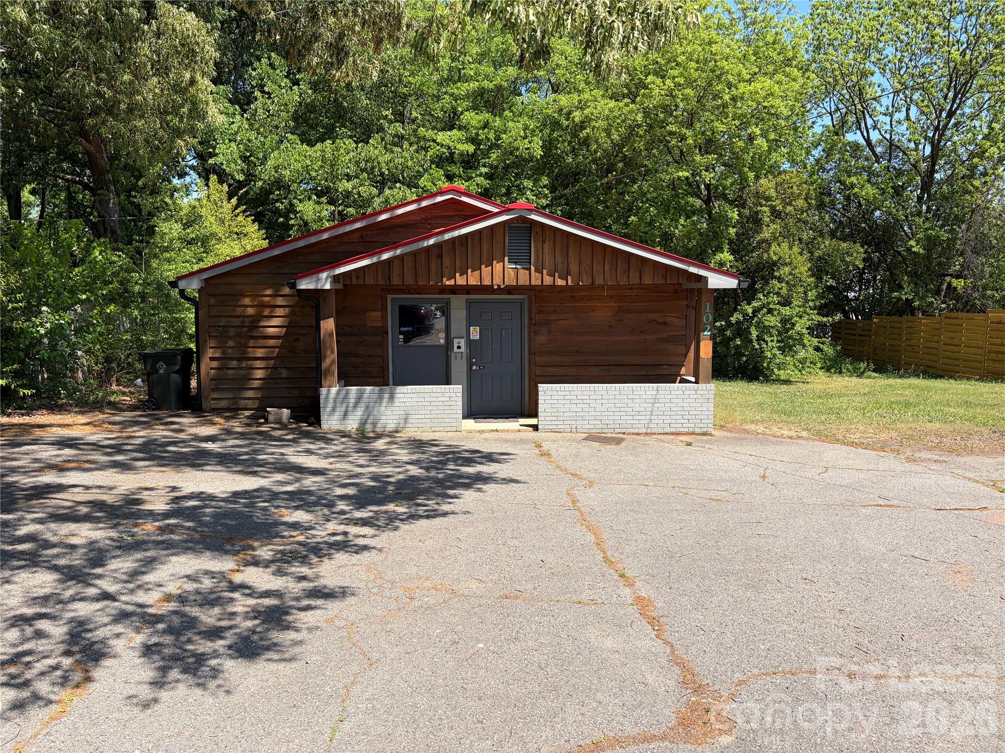 102 N Carpenter Street Blk:5 Lot:21 Property Photo 1