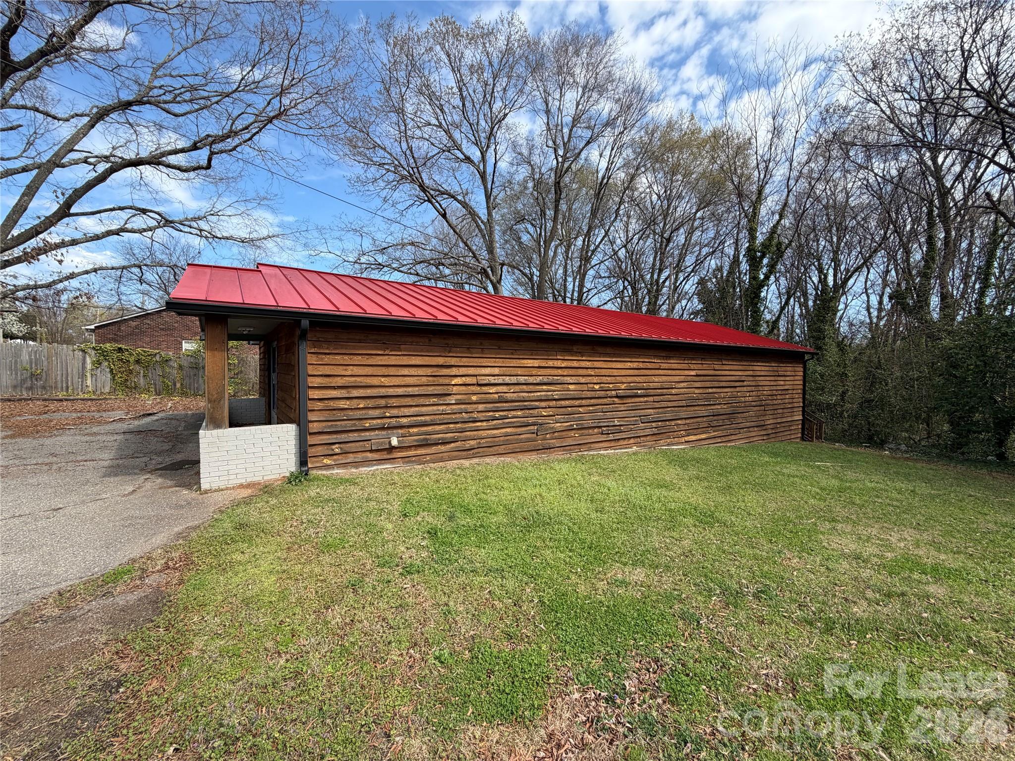 102 N Carpenter Street Blk:5 Lot:21 Property Photo 4