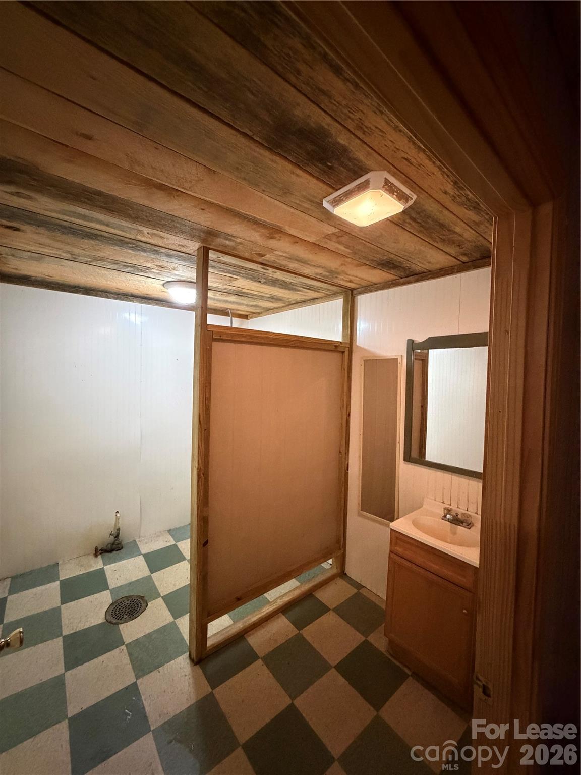 102 N Carpenter Street Blk:5 Lot:21 Property Photo 9