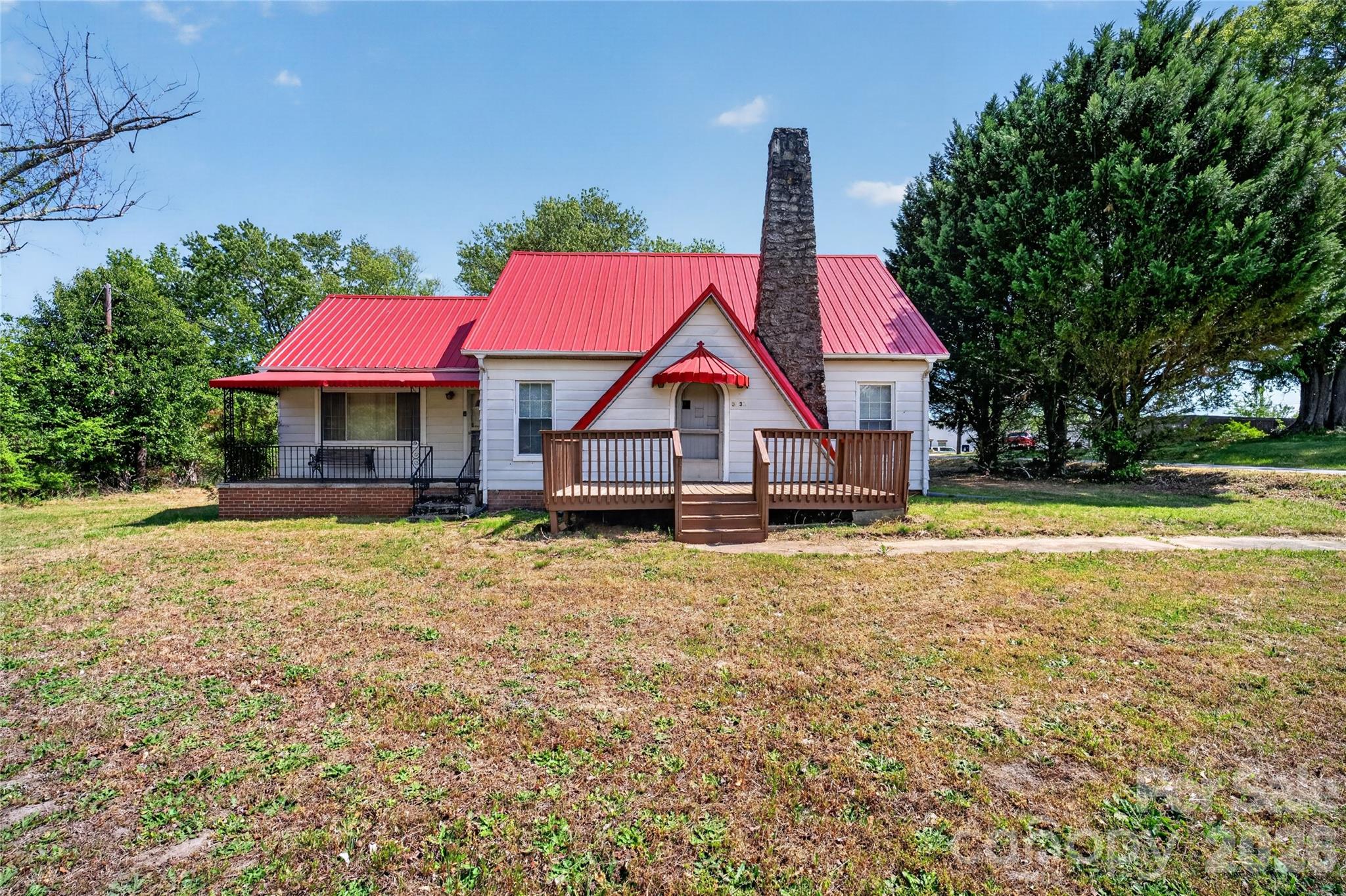 3833 1st Avenue Property Photo 1