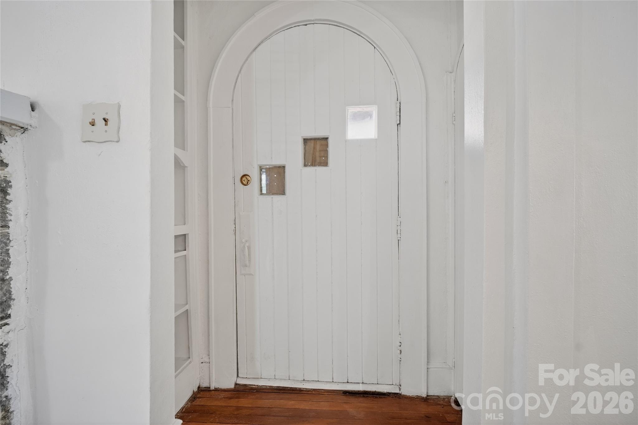 3833 1st Avenue Property Photo 4