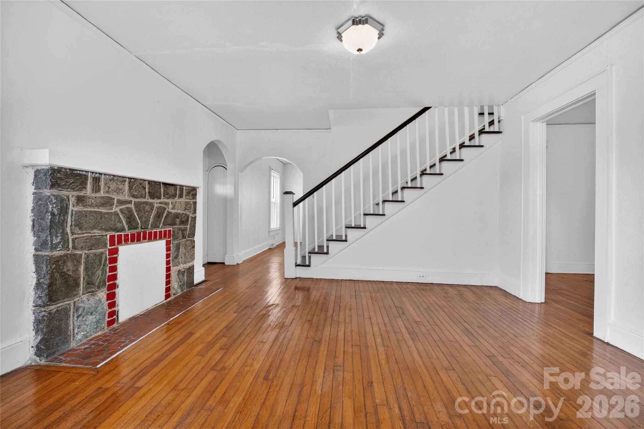 3833 1st Avenue Property Photo 5