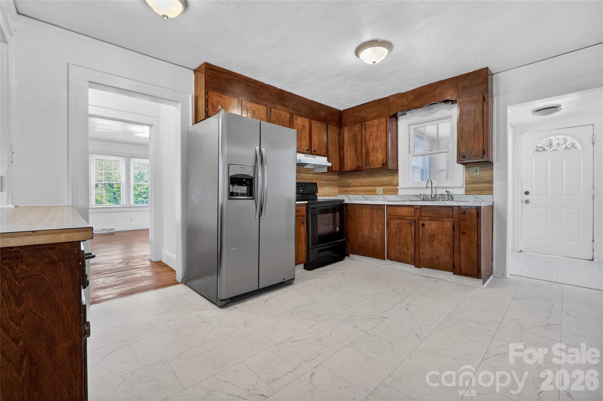 3833 1st Avenue Property Photo 10