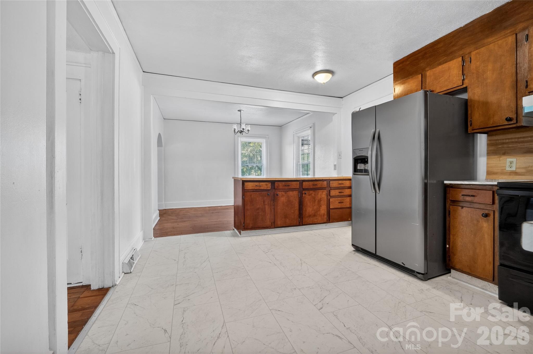 3833 1st Avenue Property Photo 11