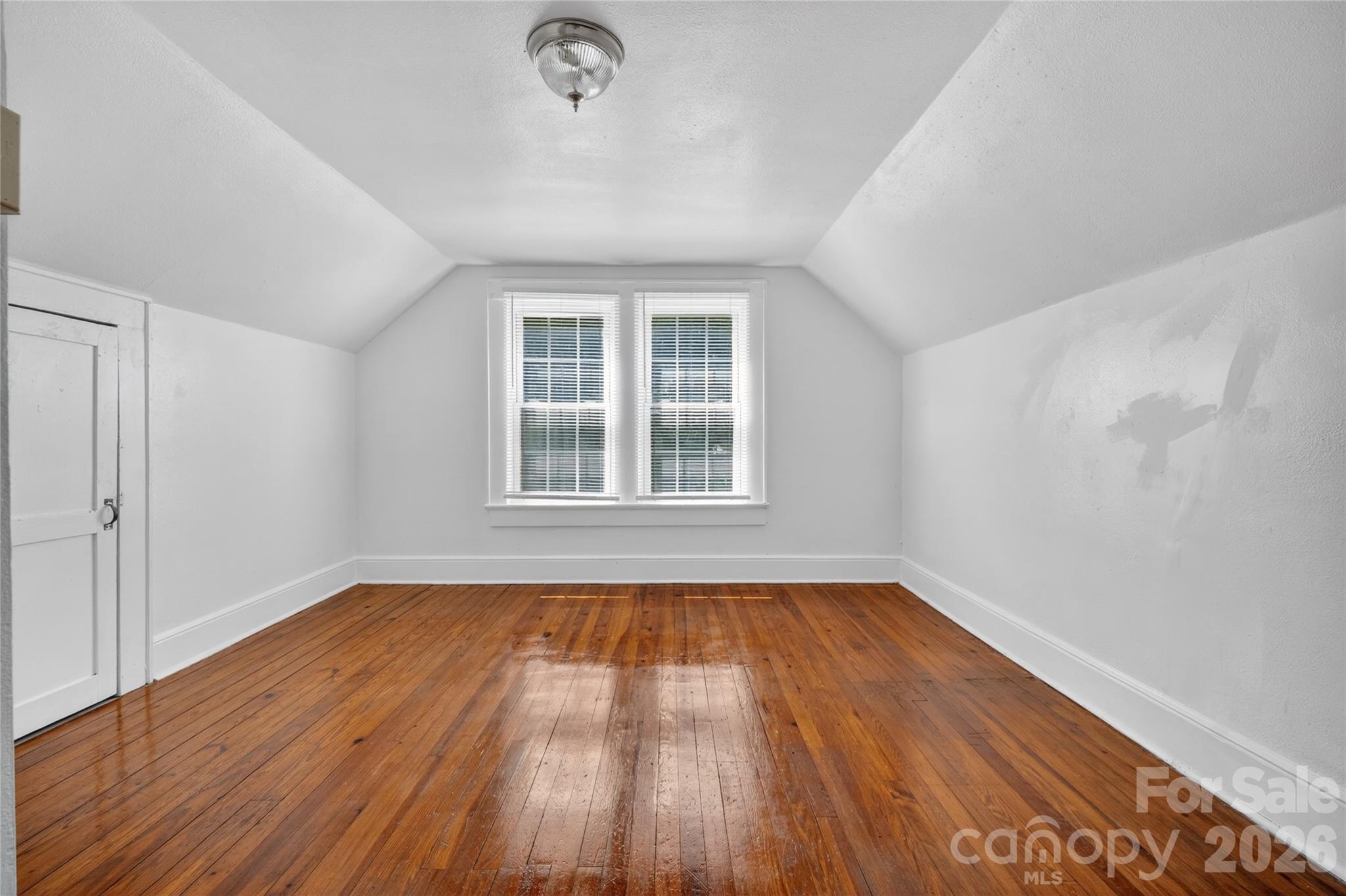 3833 1st Avenue Property Photo 13