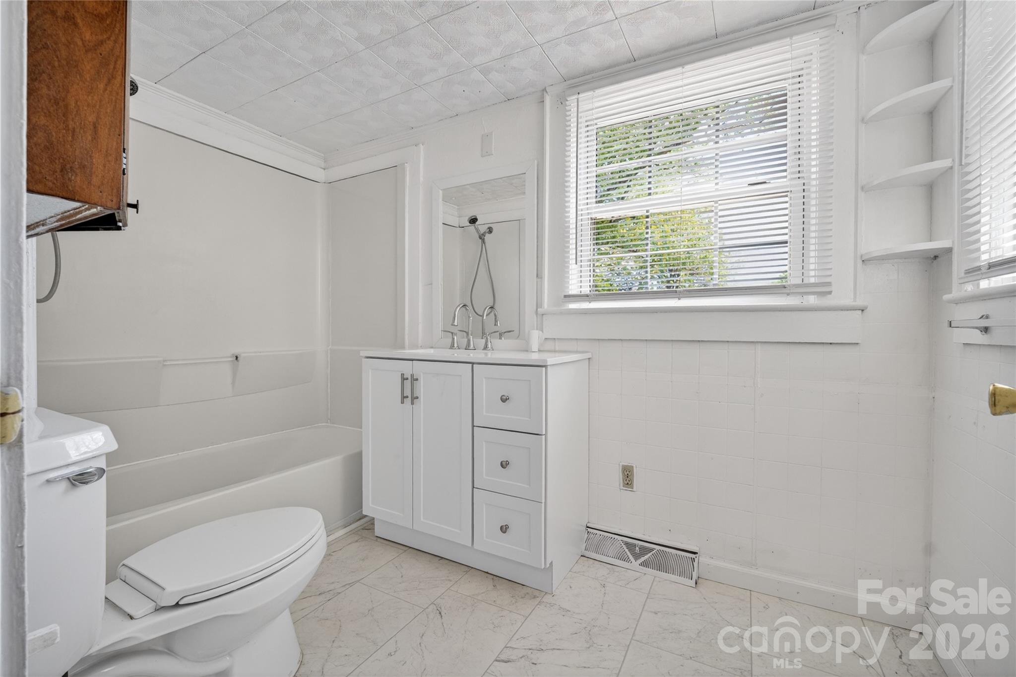 3833 1st Avenue Property Photo 15