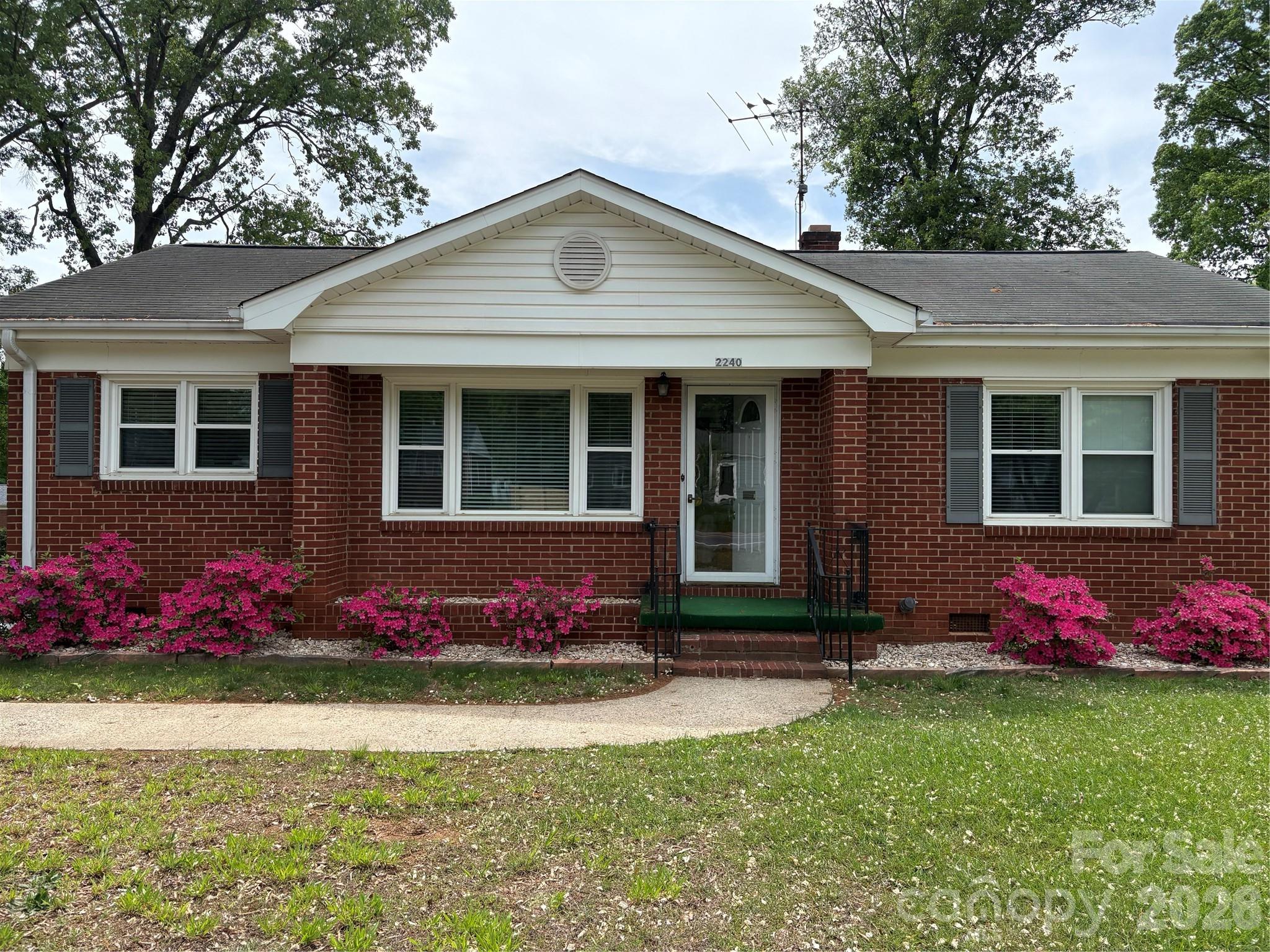 2240 Ashley Road Property Photo 2
