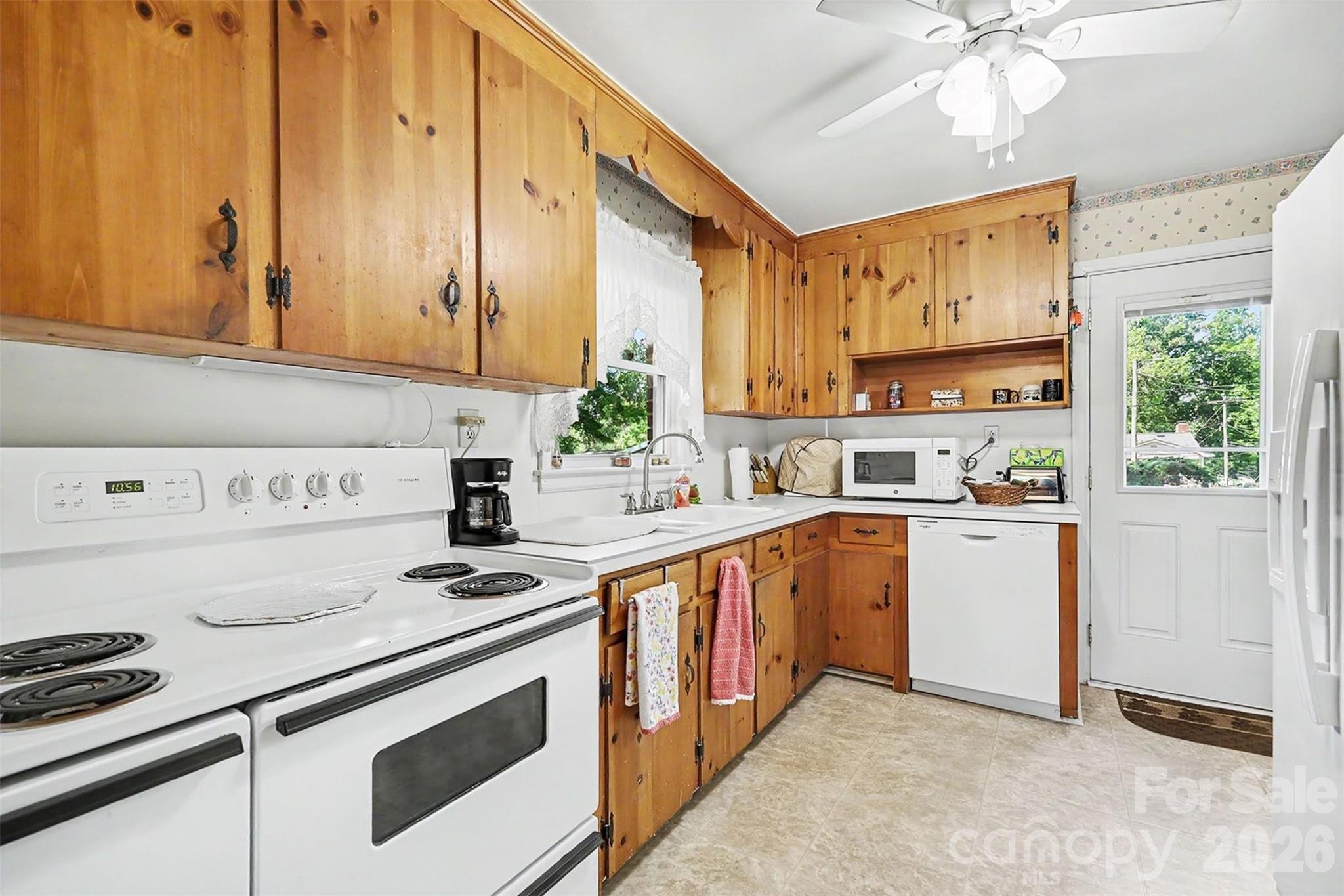 2240 Ashley Road Property Photo 11