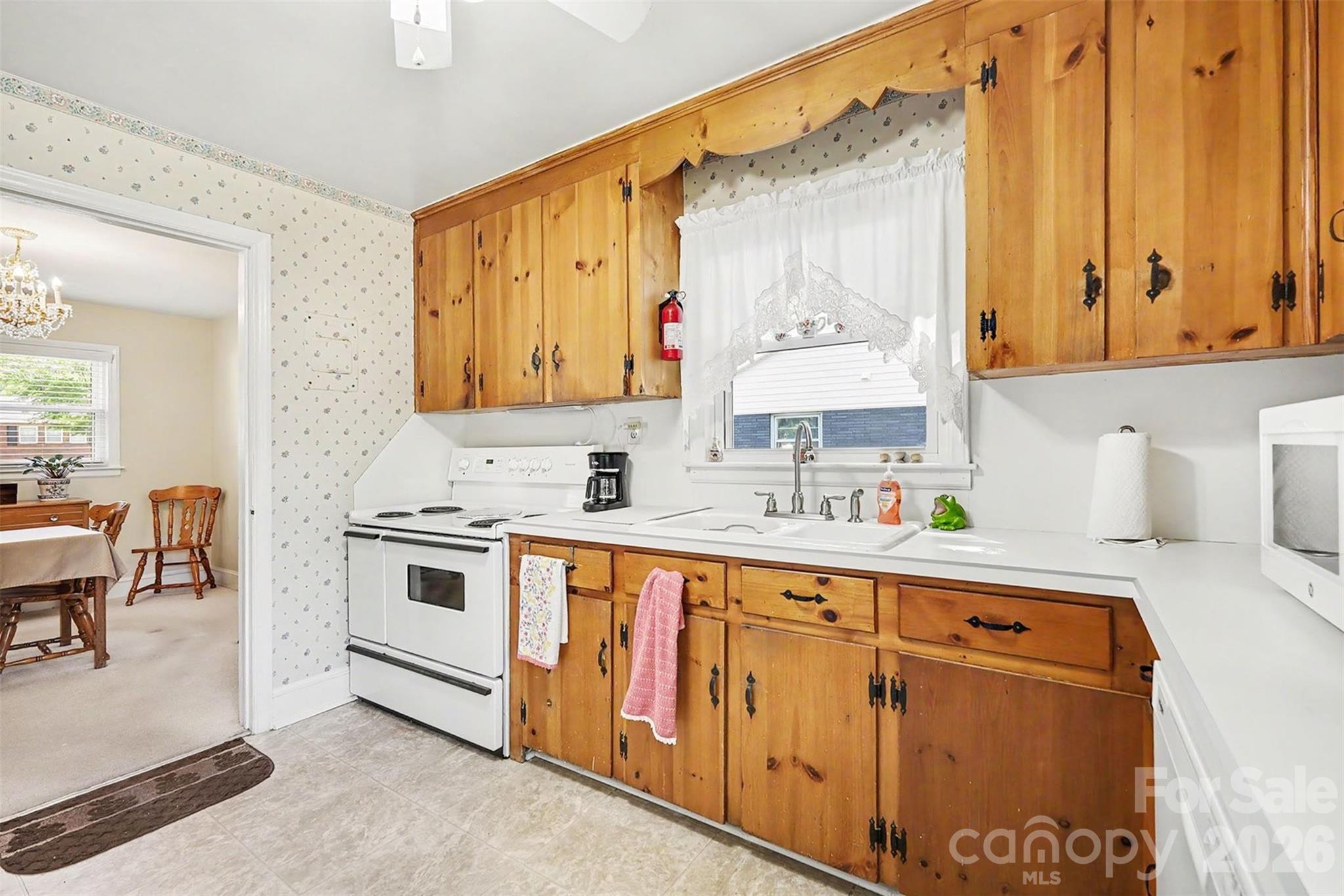 2240 Ashley Road Property Photo 12