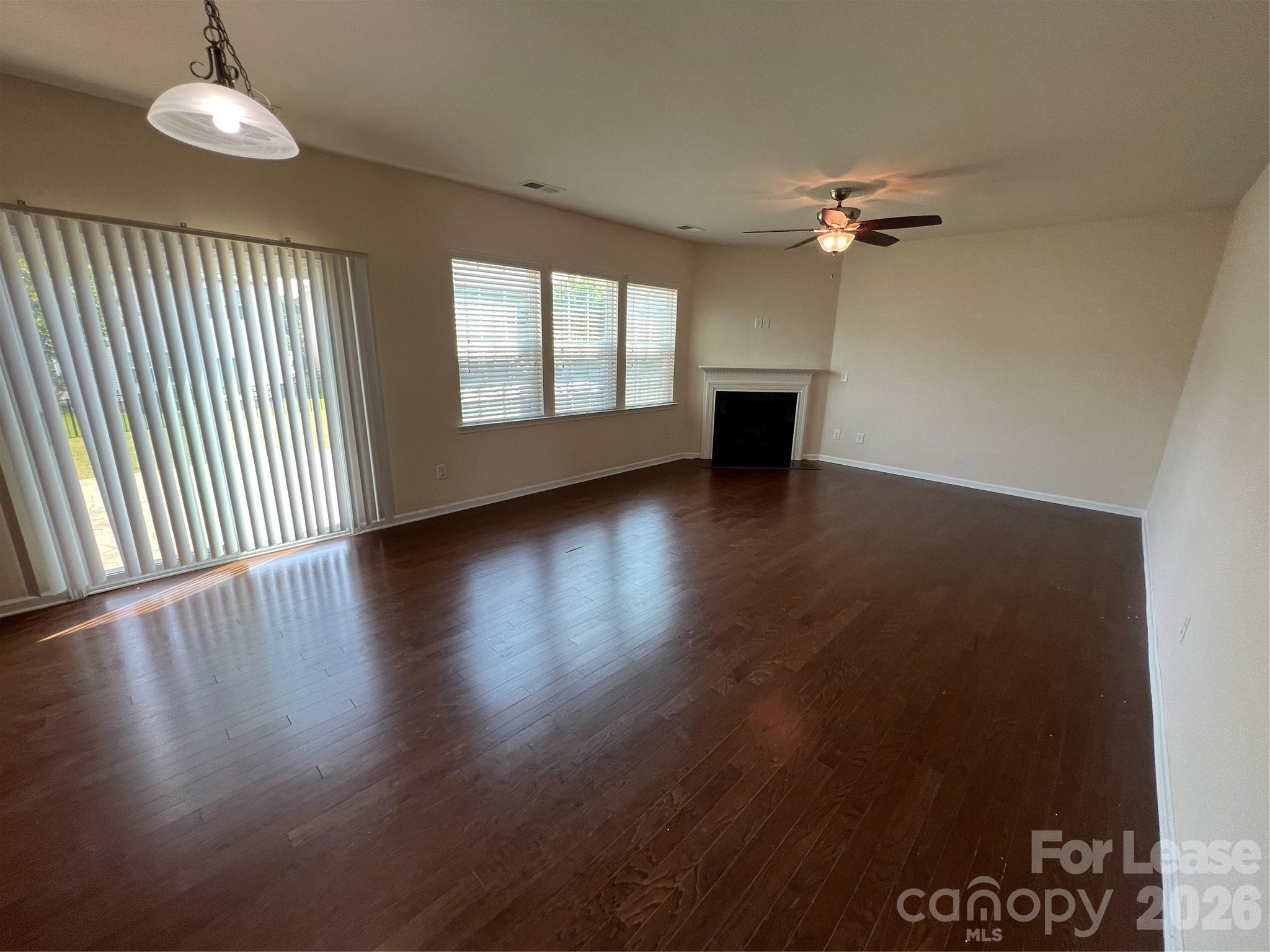 10374 Rutledge Ridge Drive Property Photo 5