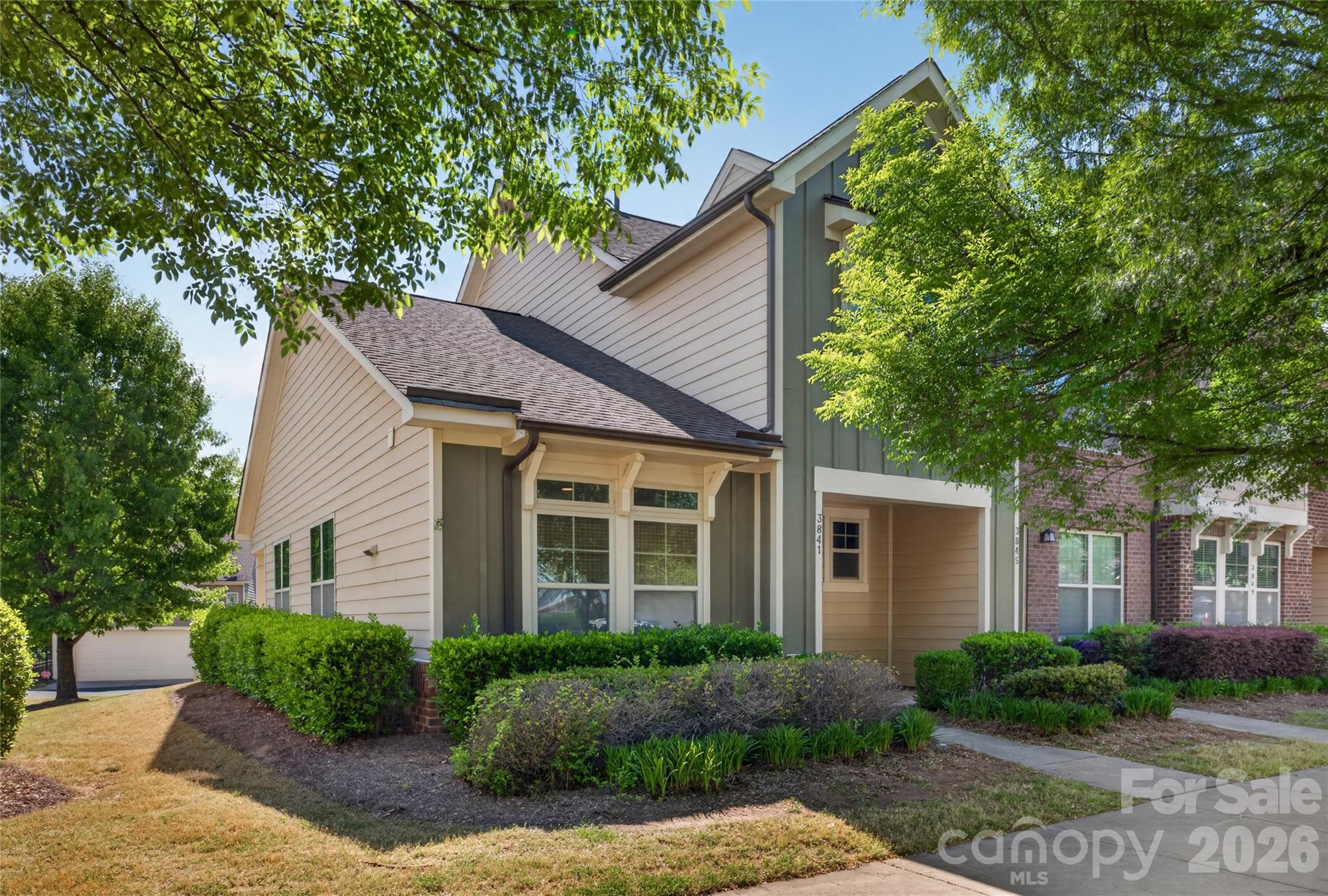 3841 Willow Green Place Property Photo 1