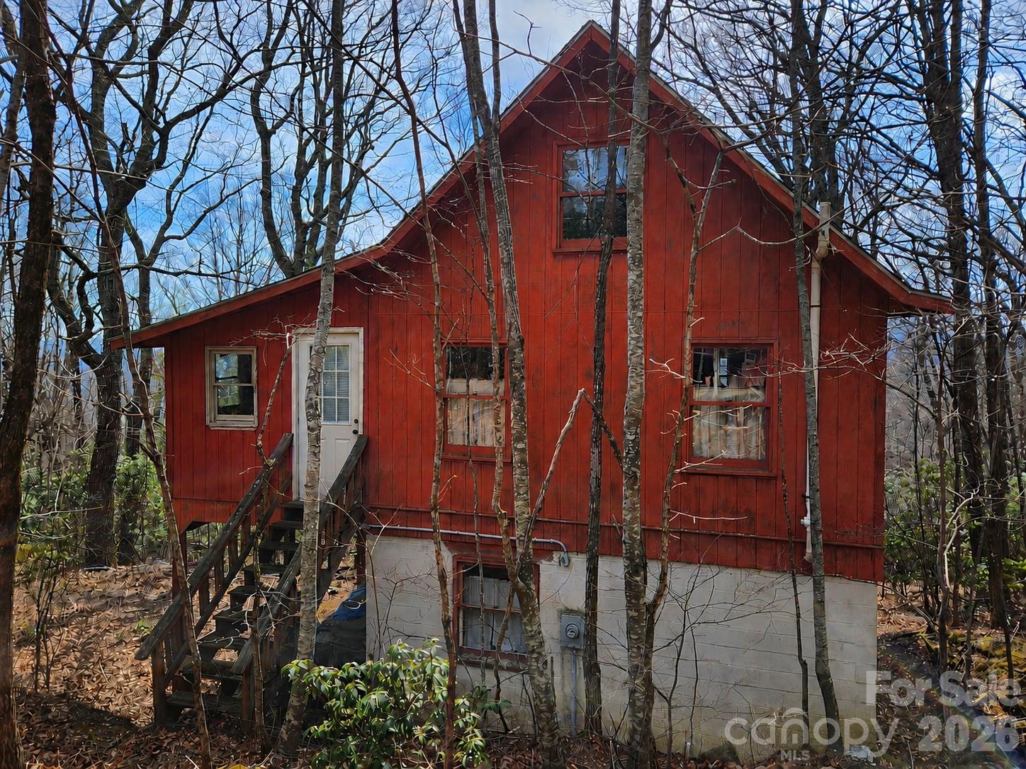 929 Pine Ridge Road Property Photo 1