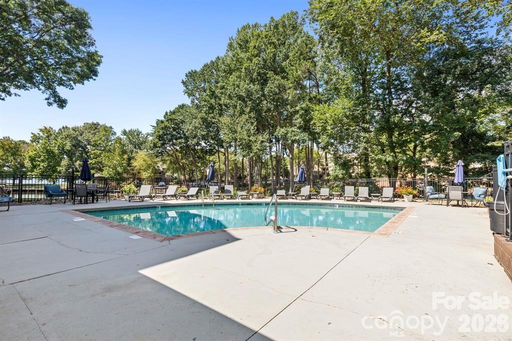 719 Southwest Drive Property Photo 19