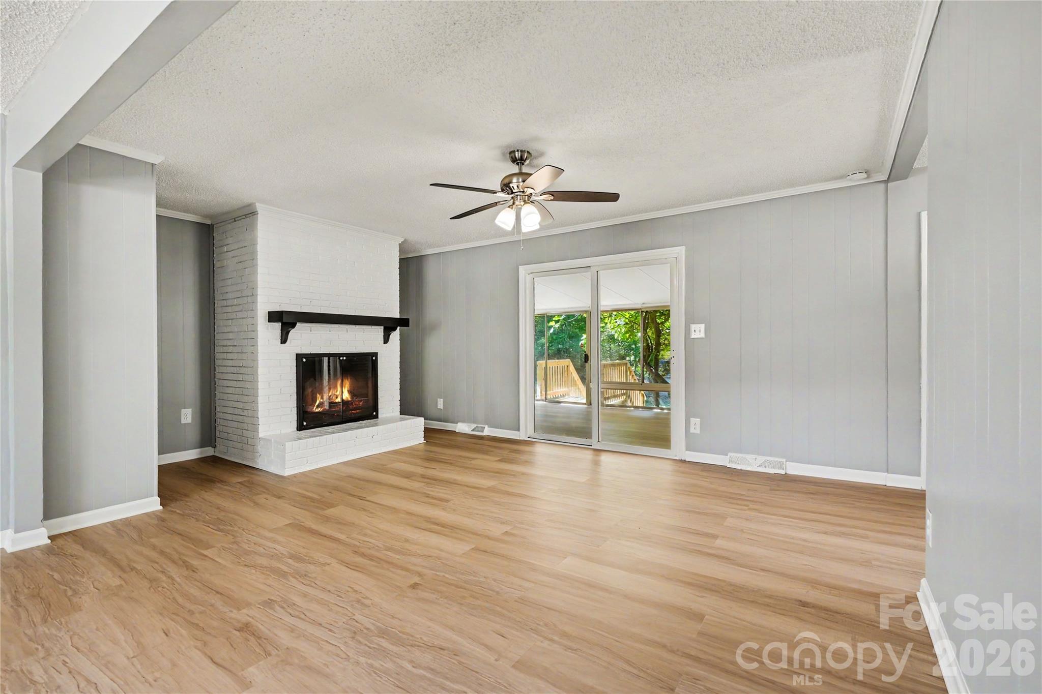 7040 Idlewild Road Property Photo 2