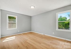 7040 Idlewild Road Property Photo 17