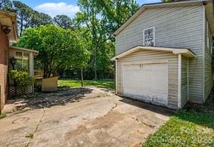 7040 Idlewild Road Property Photo 21