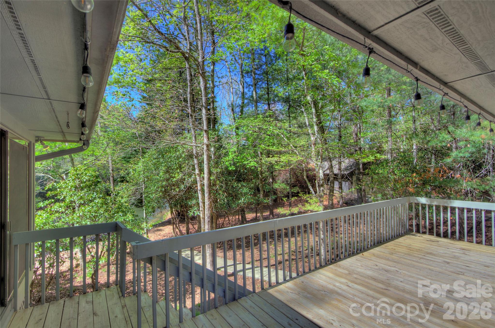 960 Middle Connestee Trail Property Photo 8
