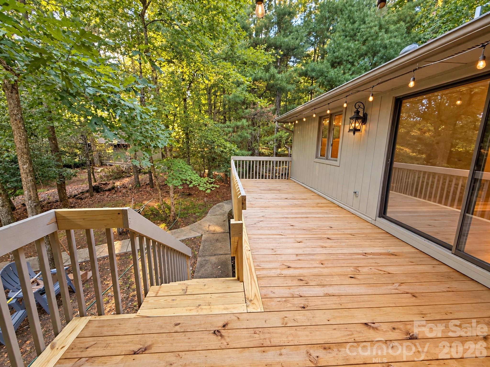 960 Middle Connestee Trail Property Photo 11