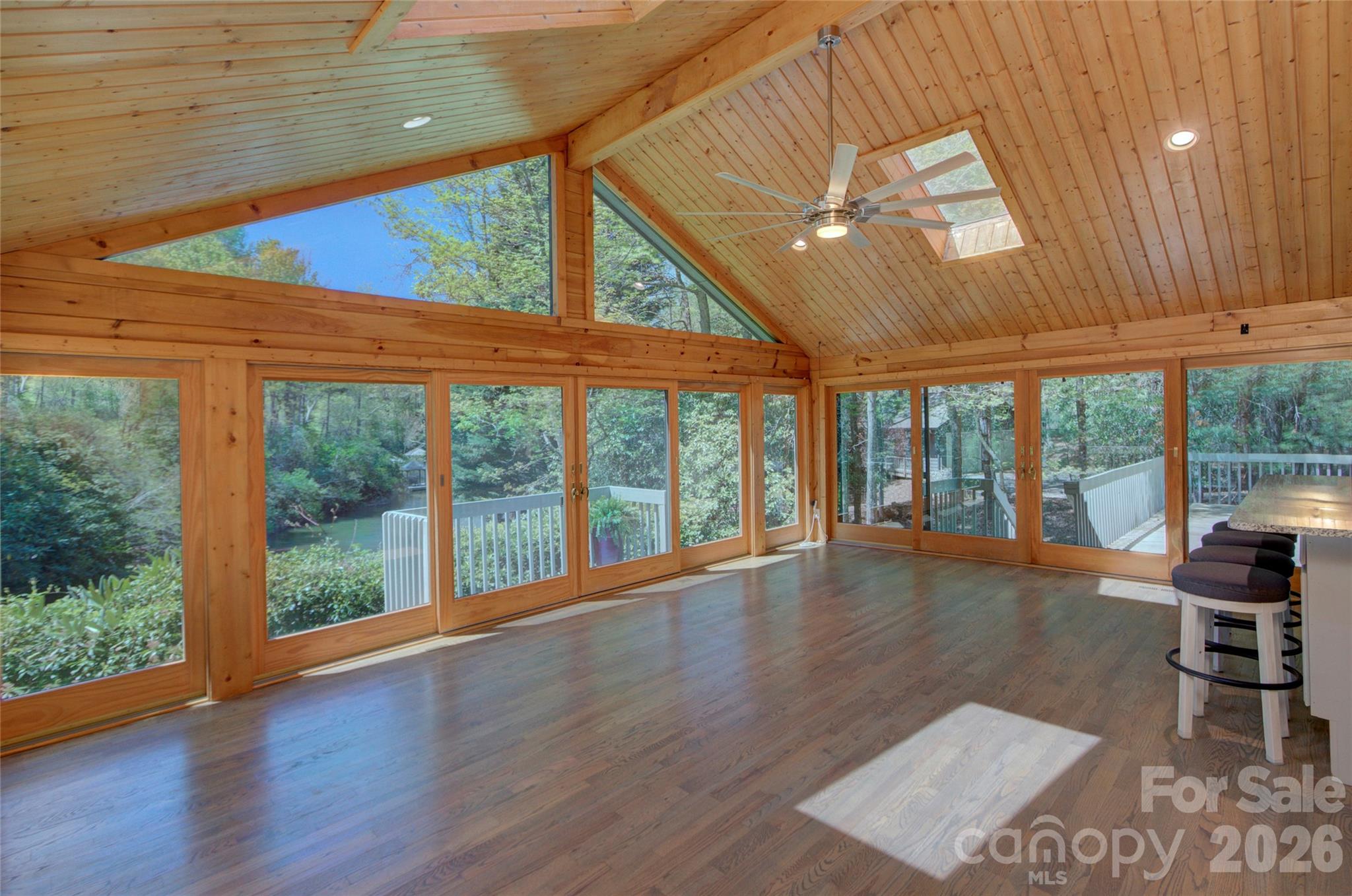 960 Middle Connestee Trail Property Photo 27