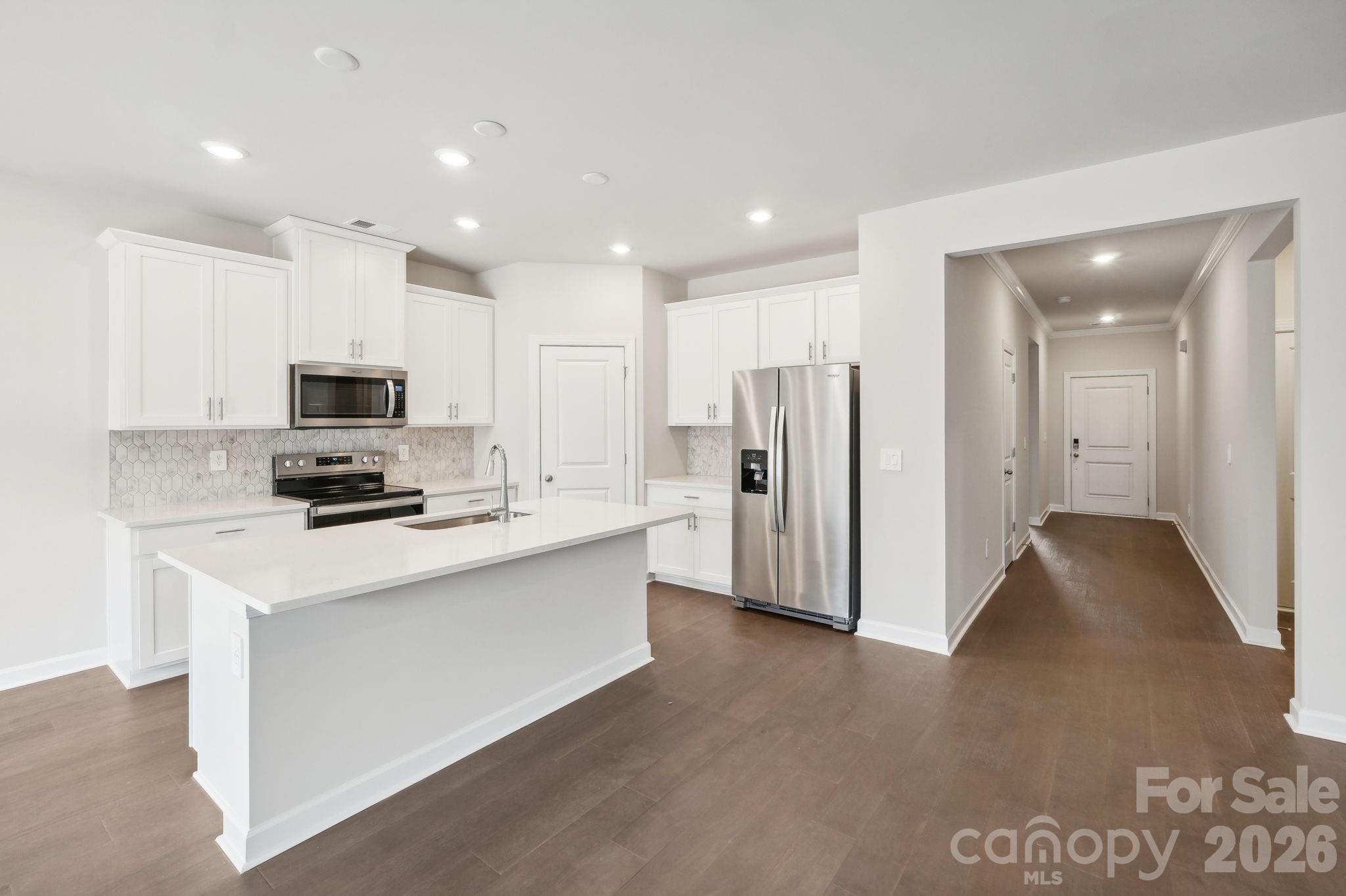 2453 Chartwell Street Property Photo 9