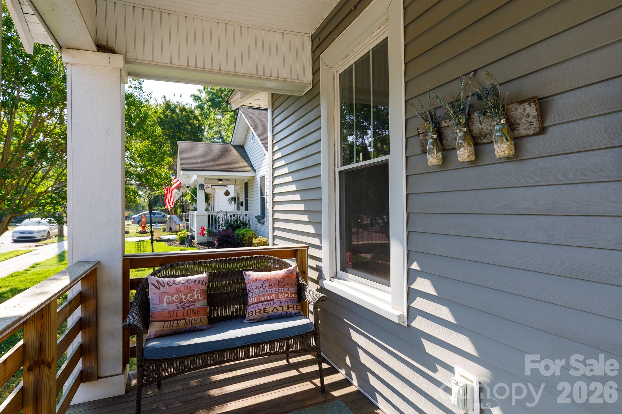 648 Izard Street Property Photo 4