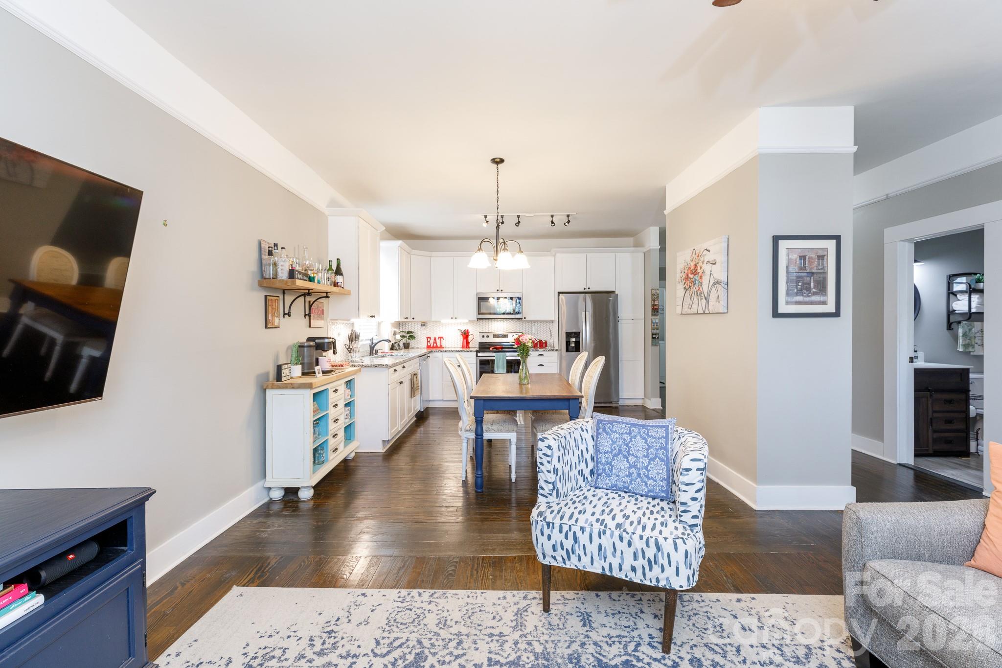 648 Izard Street Property Photo 11