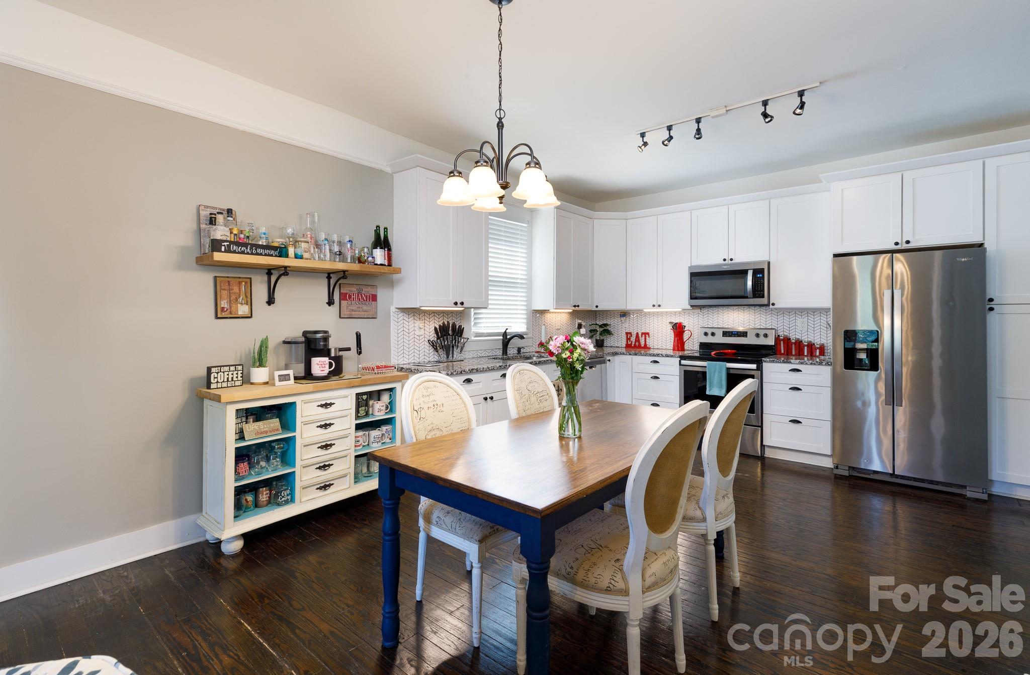 648 Izard Street Property Photo 12