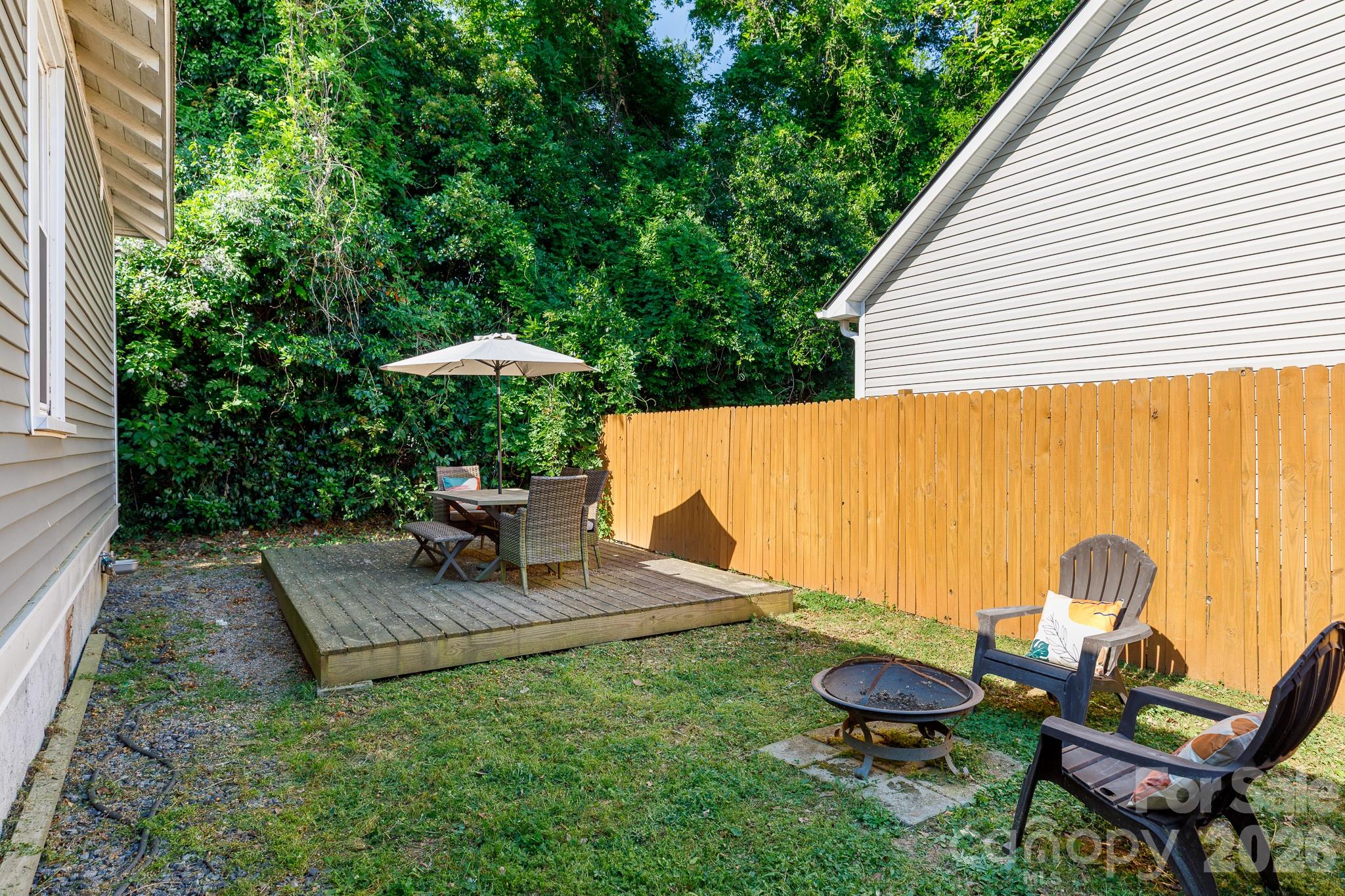 648 Izard Street Property Photo 32