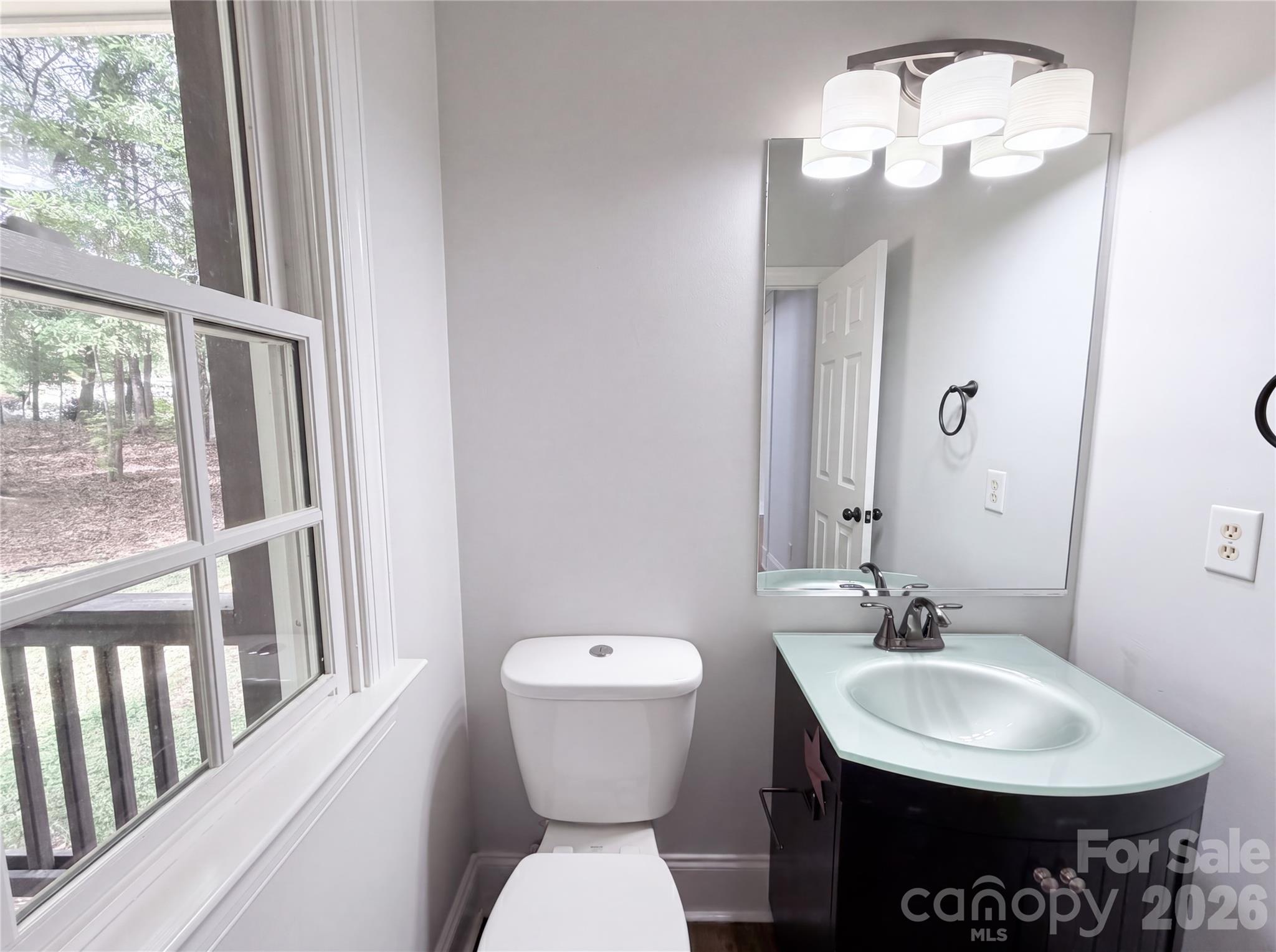 2496 Lake Shore Road Property Photo 15
