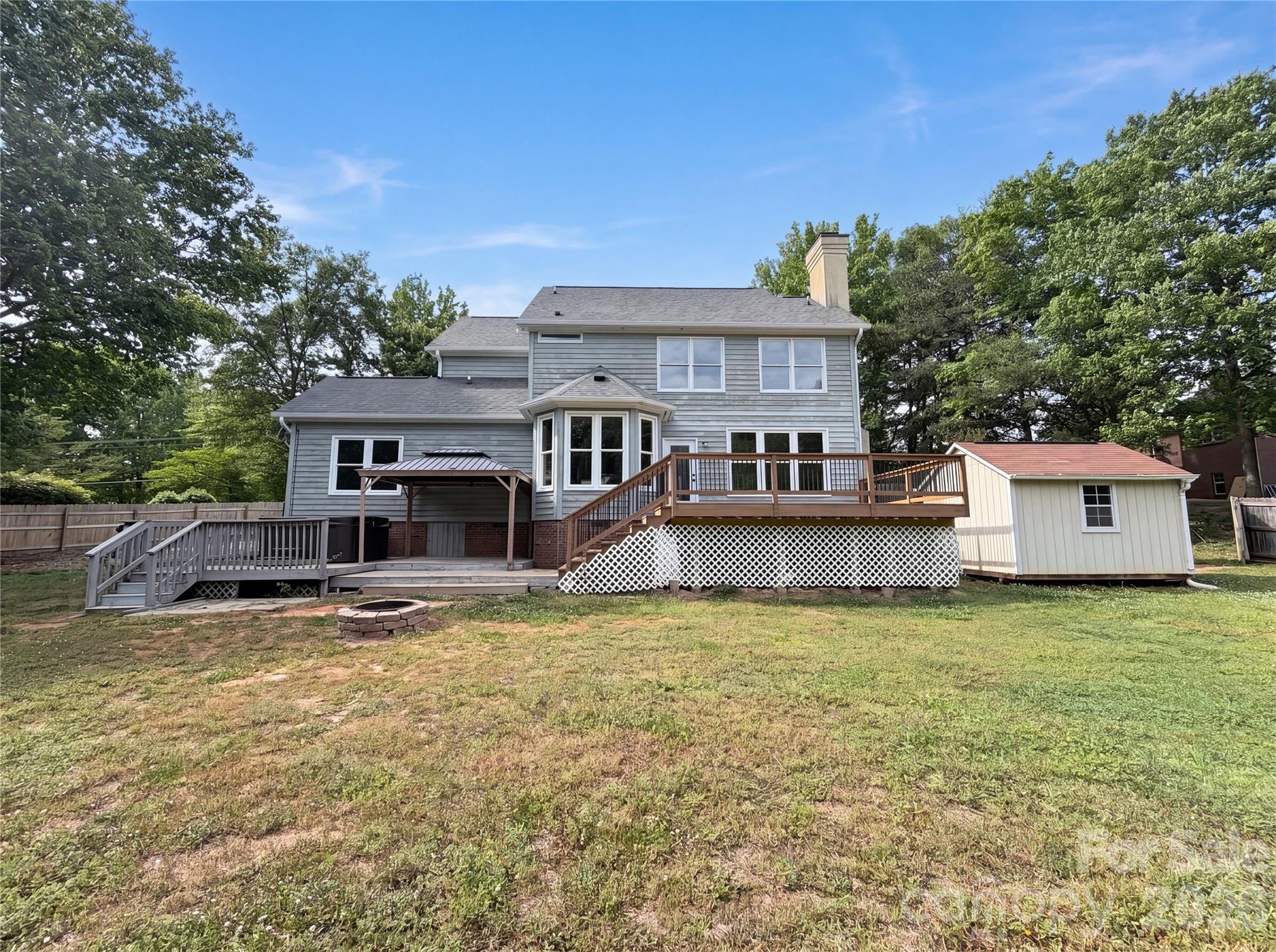 2496 Lake Shore Road Property Photo 17
