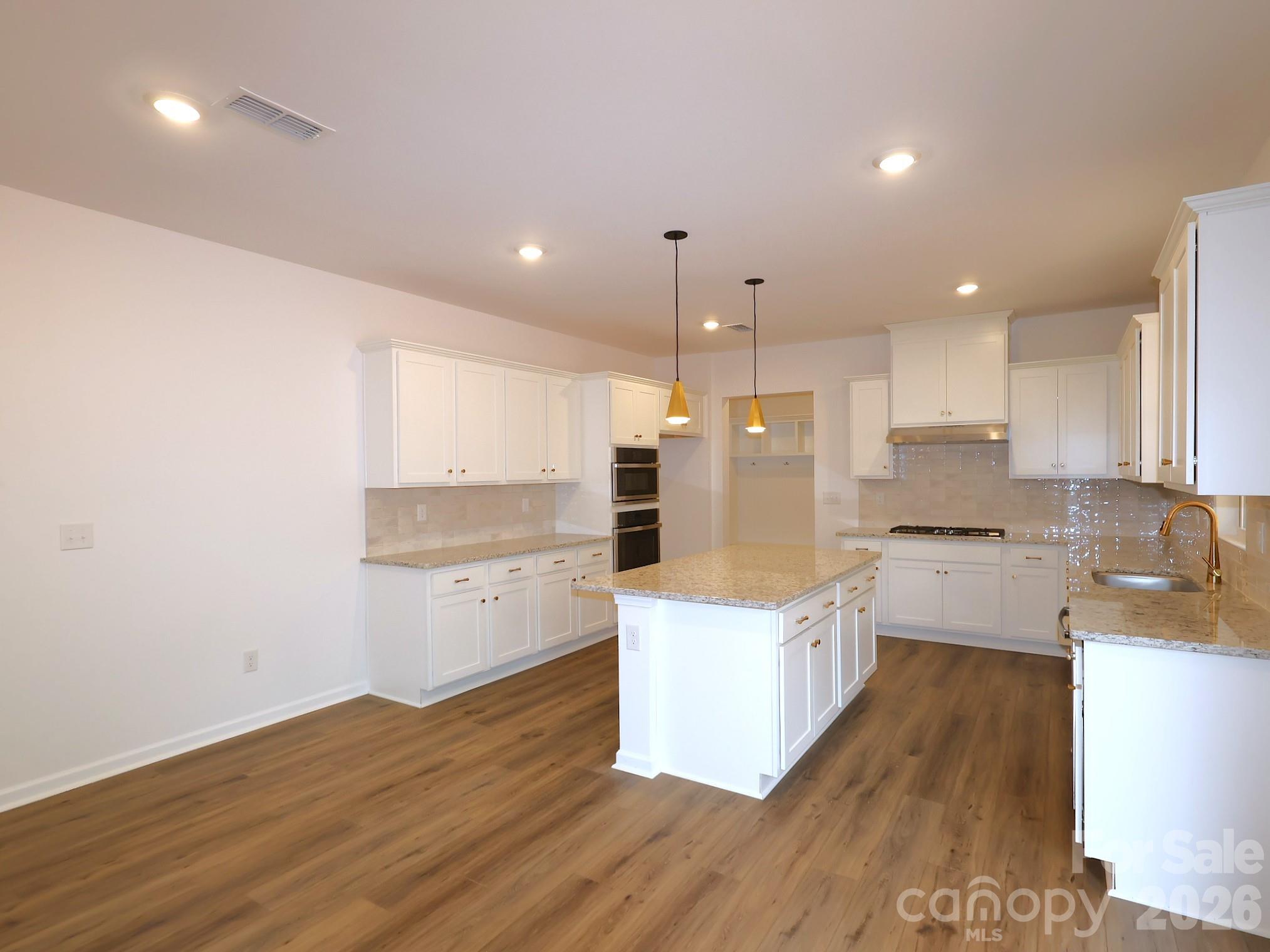 225 Amber Glen Drive Property Photo 2