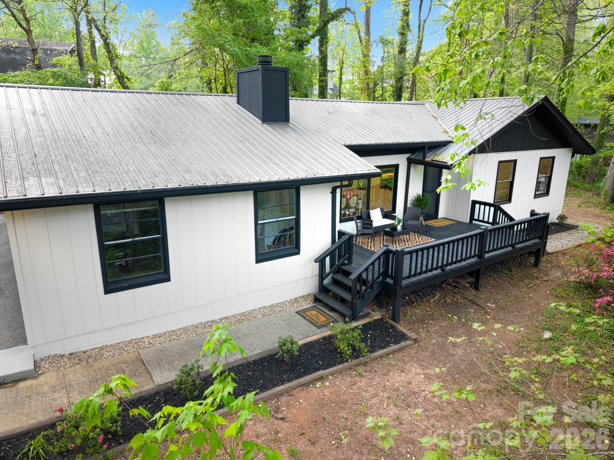 1 Virginia Lane Property Photo 27